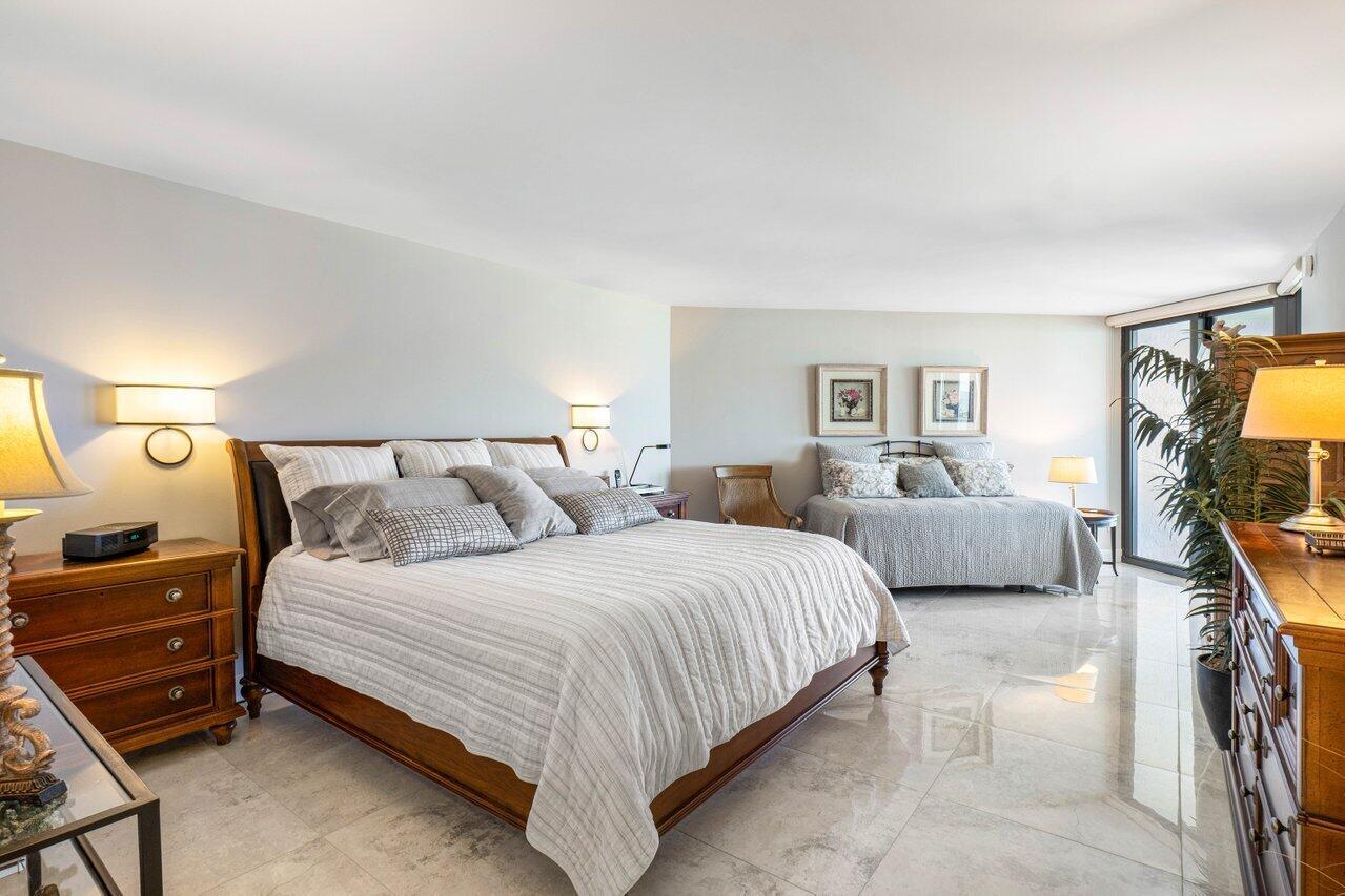 3300 S Ocean 404 S Boulevard 404s