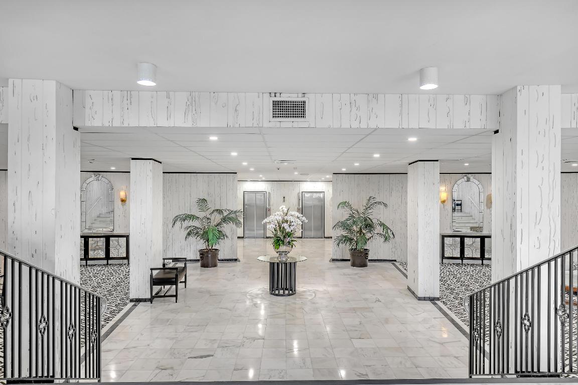 2295 S Ocean Boulevard 321