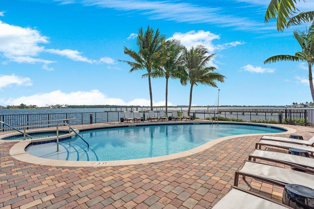 2678 N Federal Highway 32