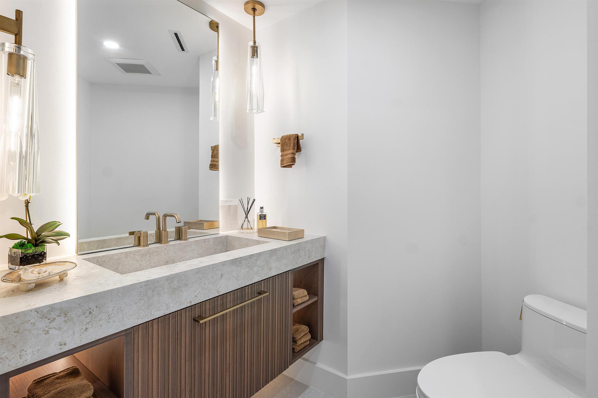3100 S Ocean Boulevard 201s