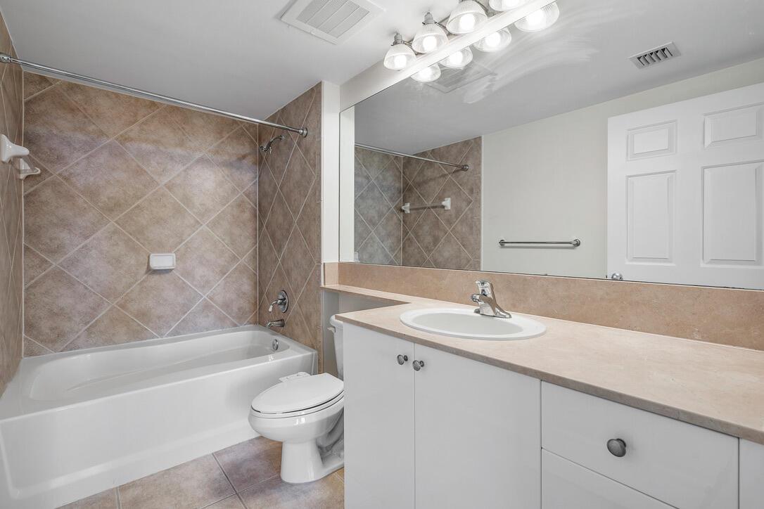 700 E Boynton Beach Boulevard 711