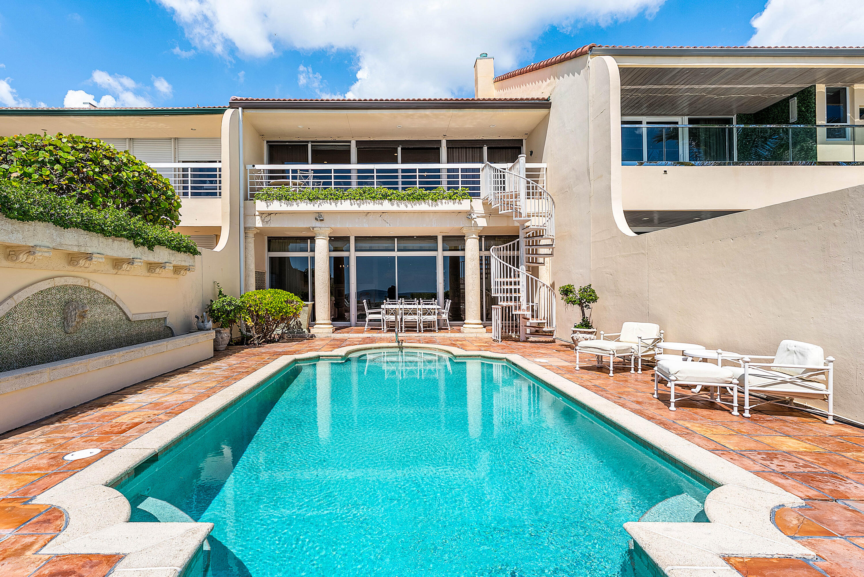 13 Sloans Curve Drive 13