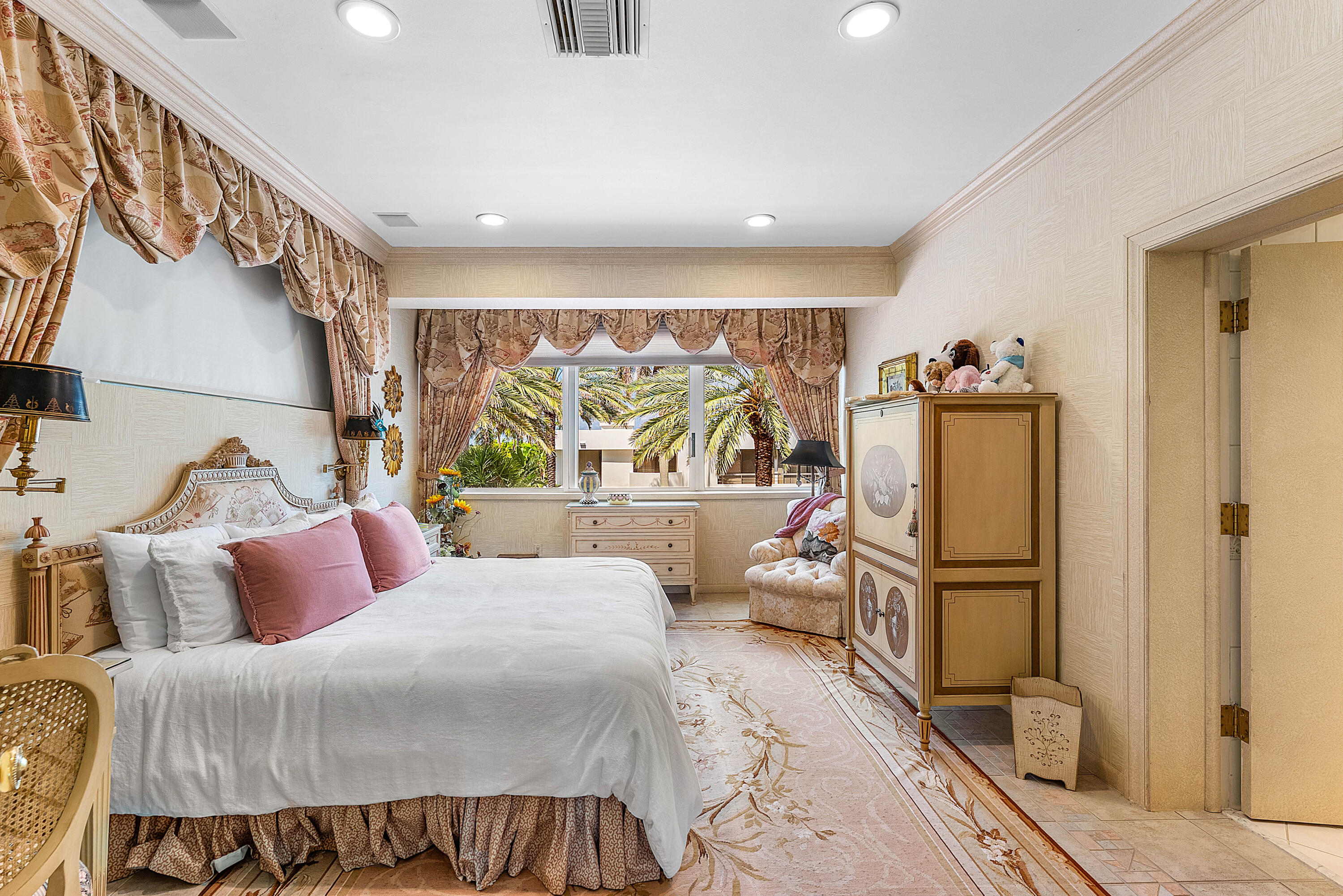 13 Sloans Curve Drive 13