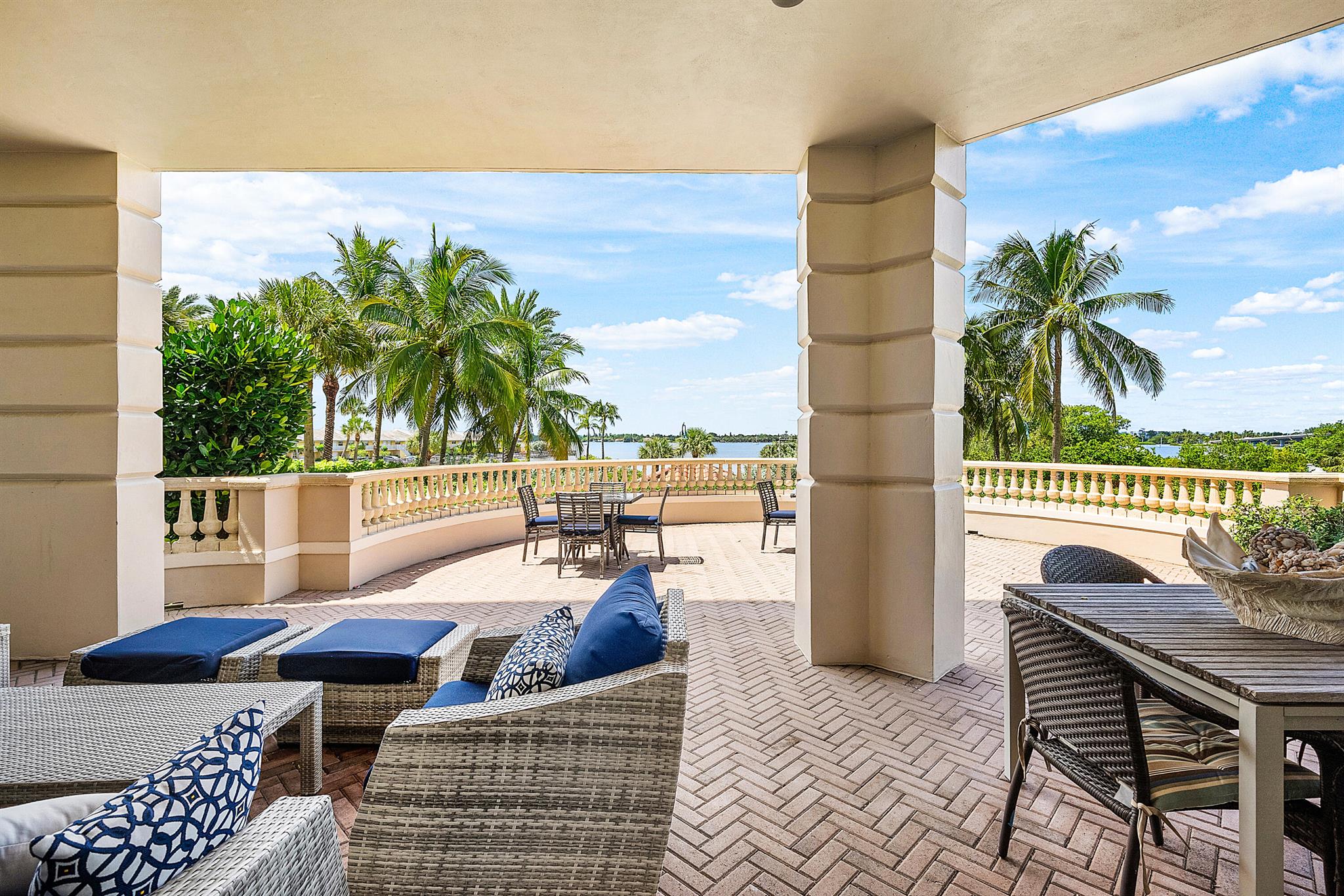 3000 S Ocean Boulevard 201