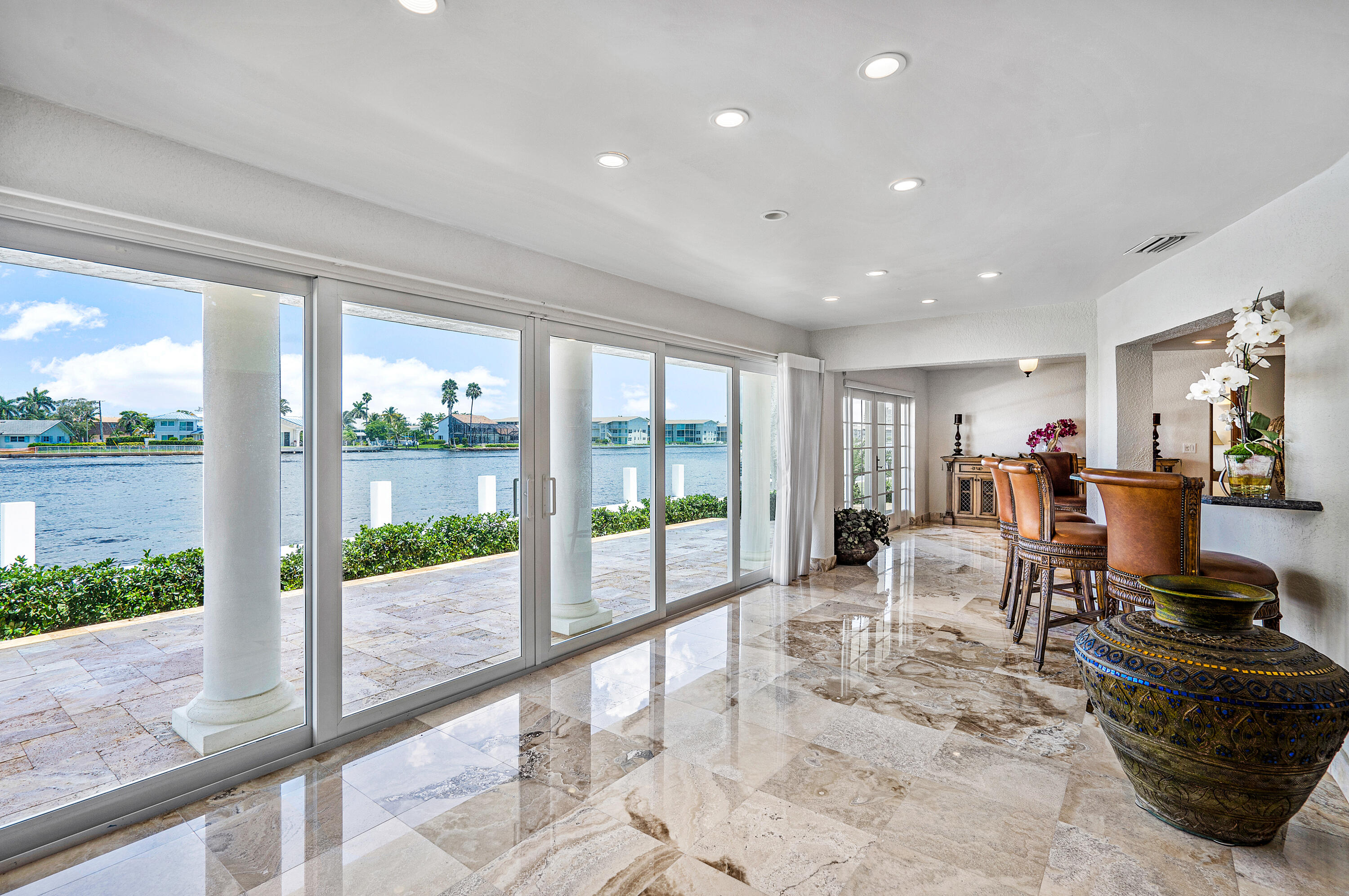 66 Harbour Drive N
