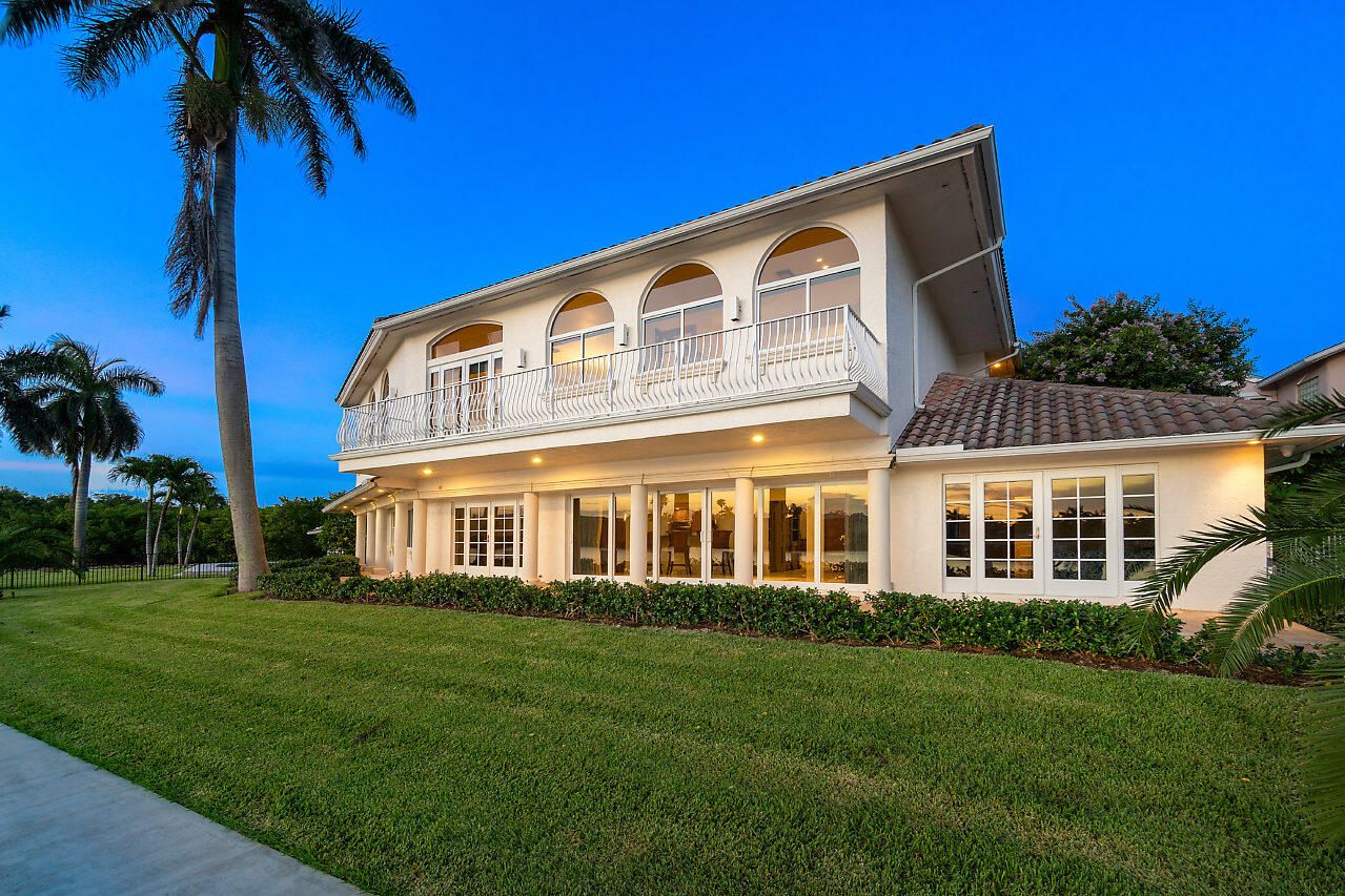 66 Harbour Drive N