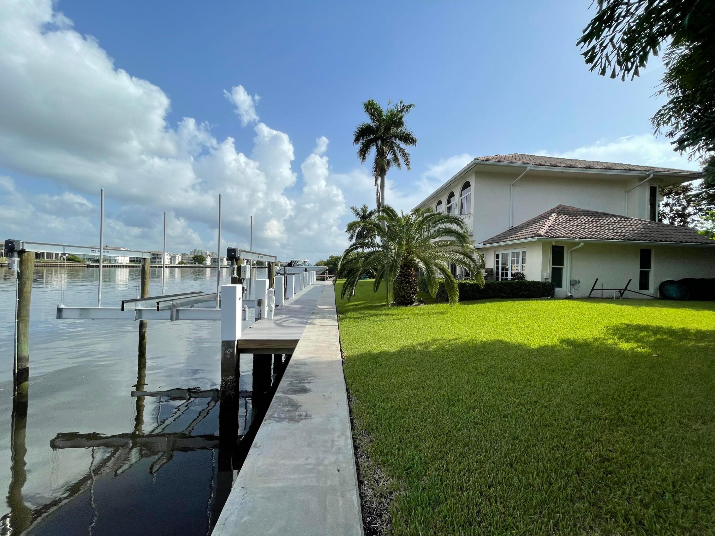 66 Harbour Drive N
