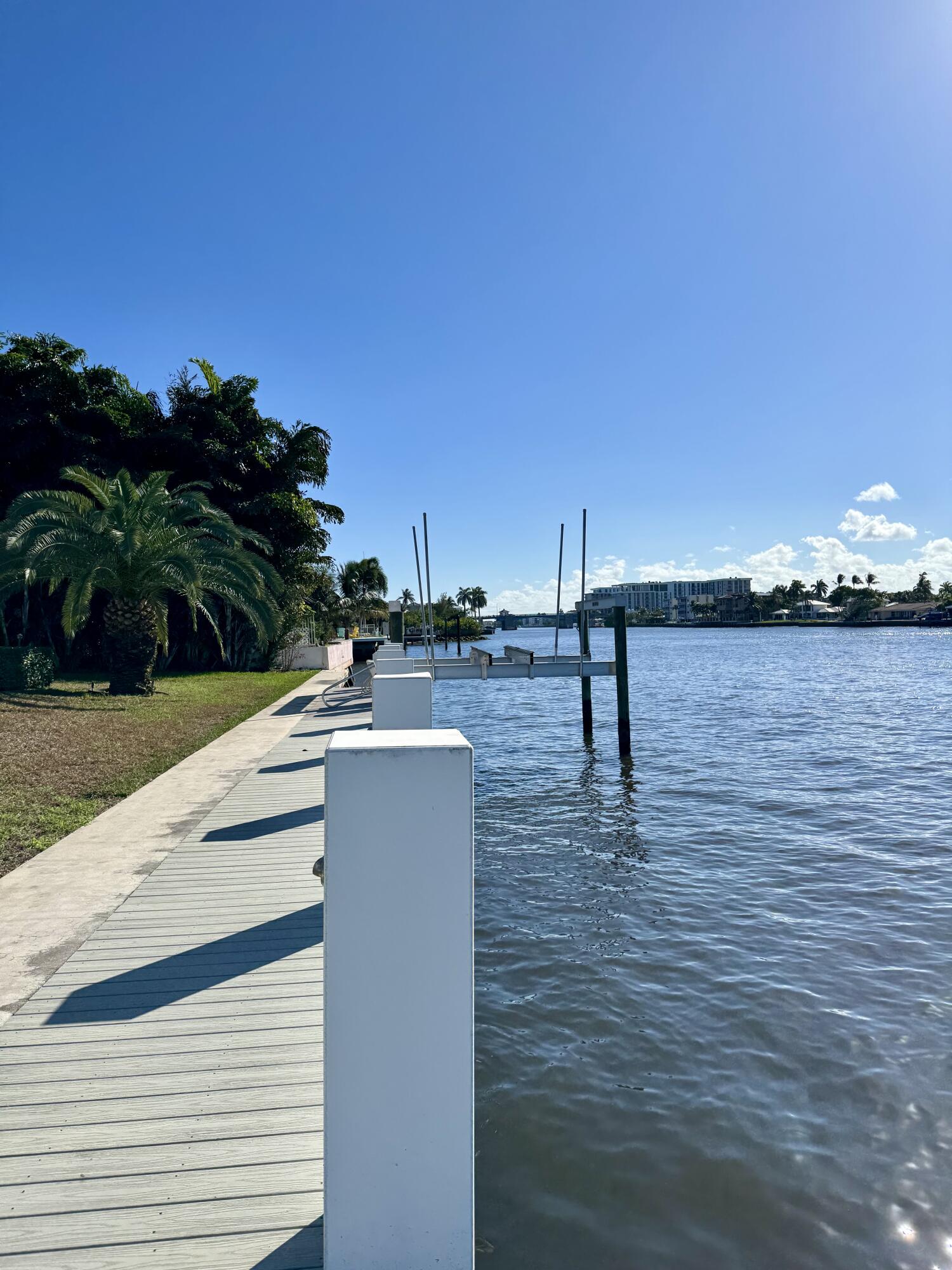 66 Harbour Drive N