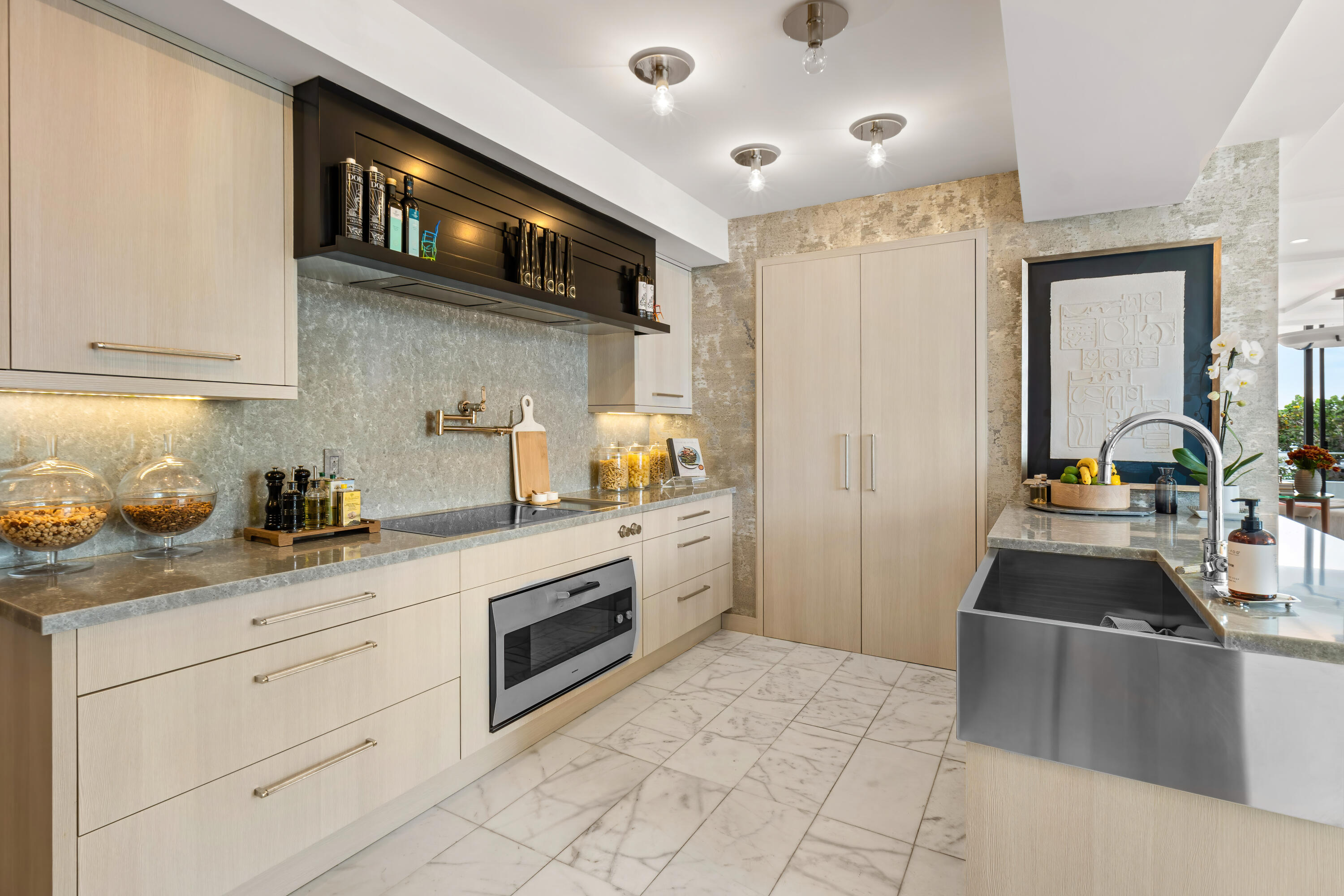 2150 Ibis Isle Road 8