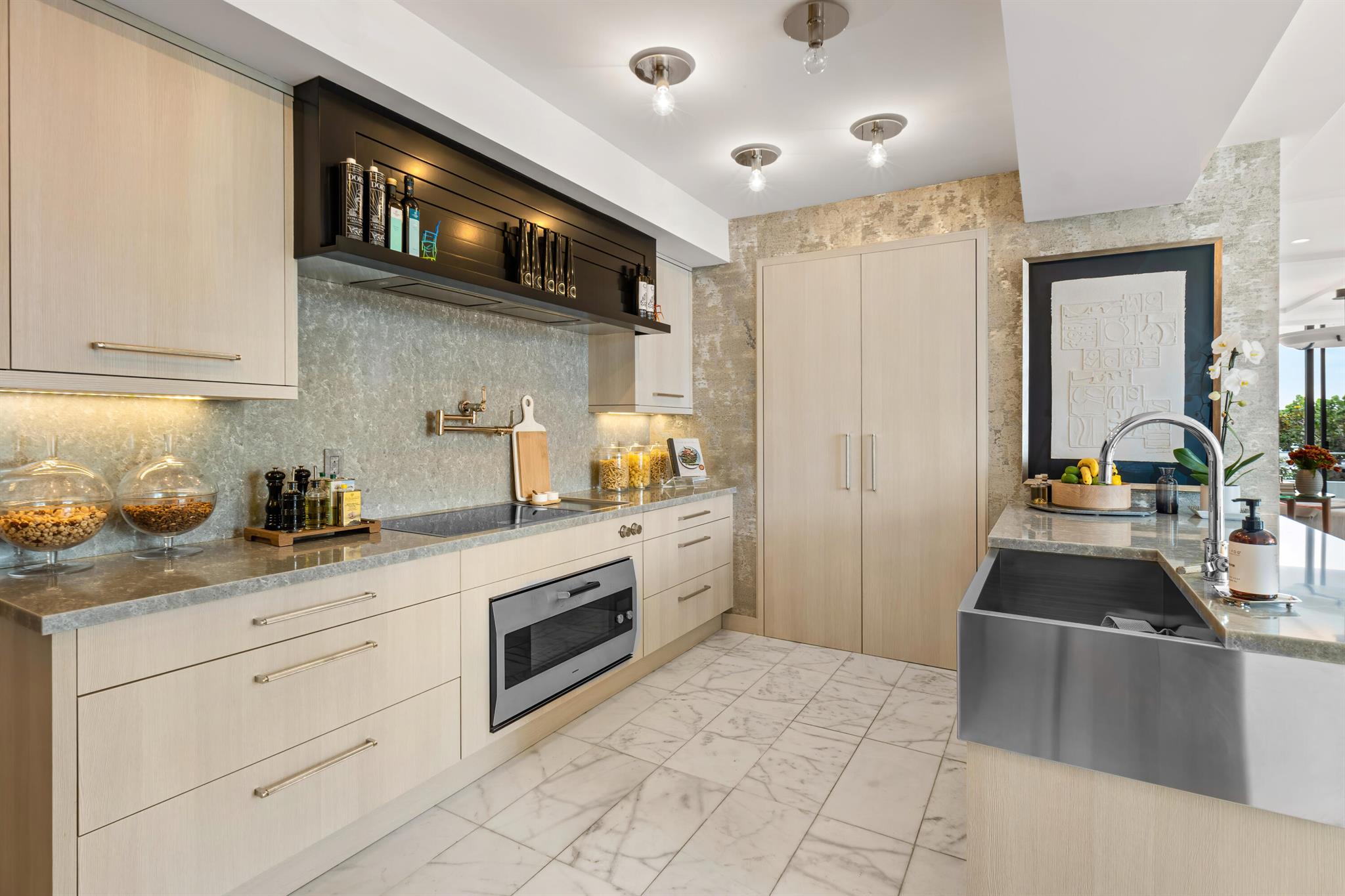 2150 Ibis Isle Road 8