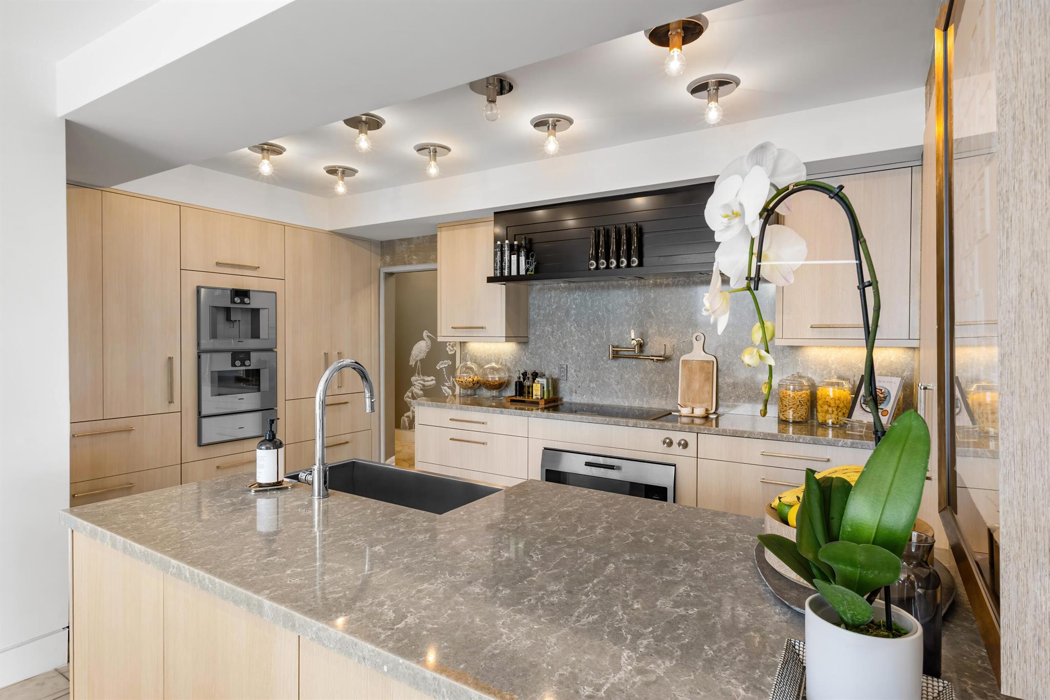 2150 Ibis Isle Road 8