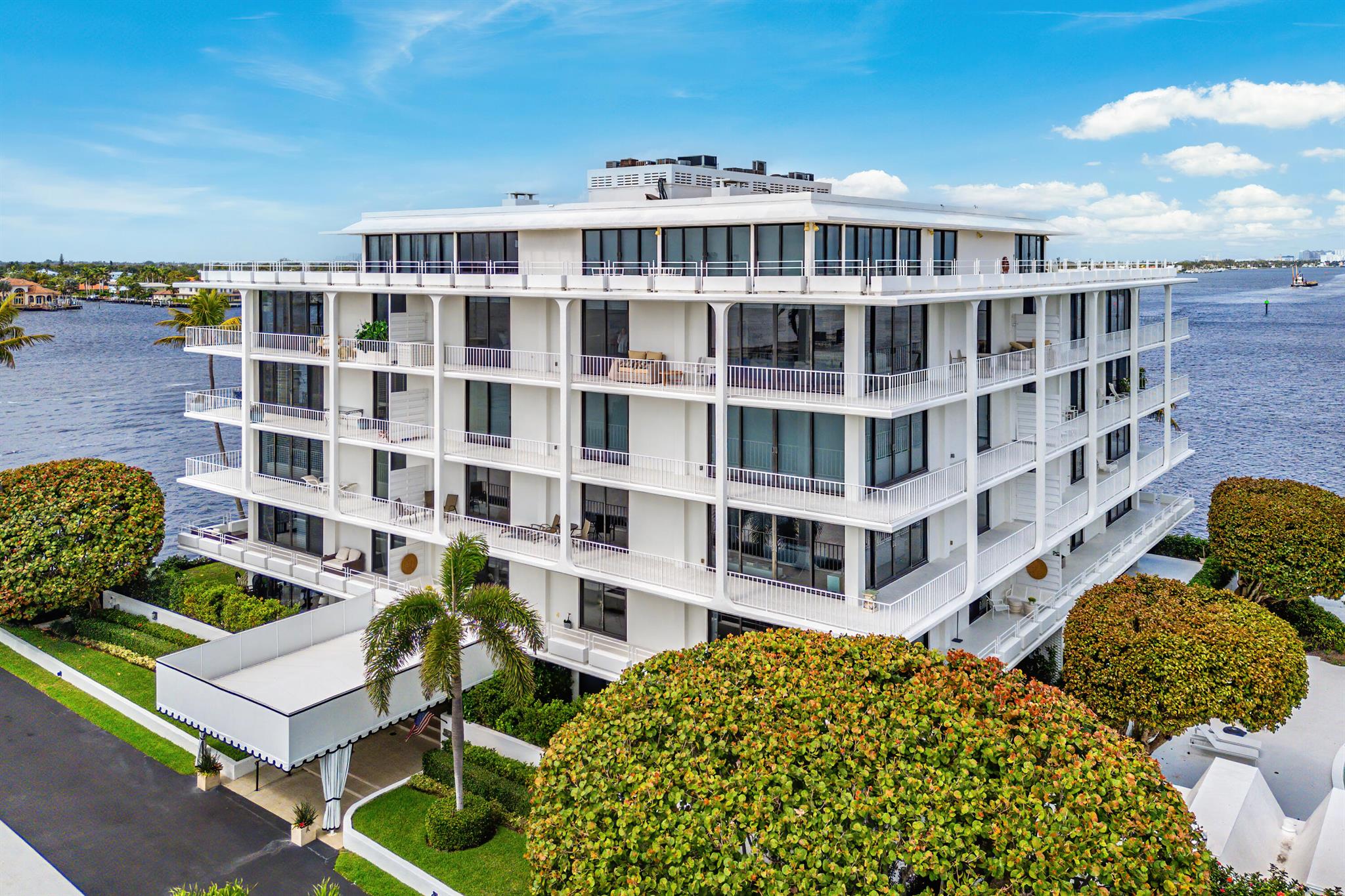 2150 Ibis Isle Road 8