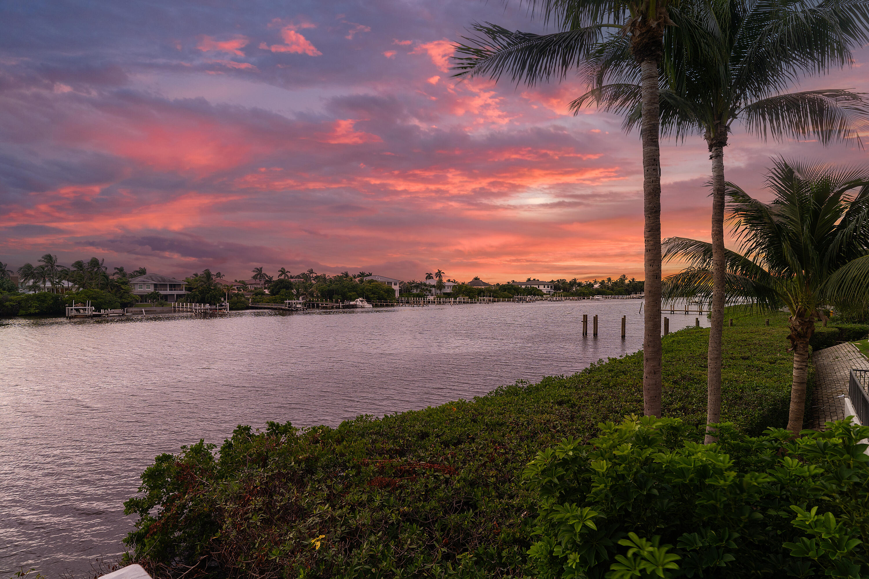 3575 S Ocean Boulevard 2000