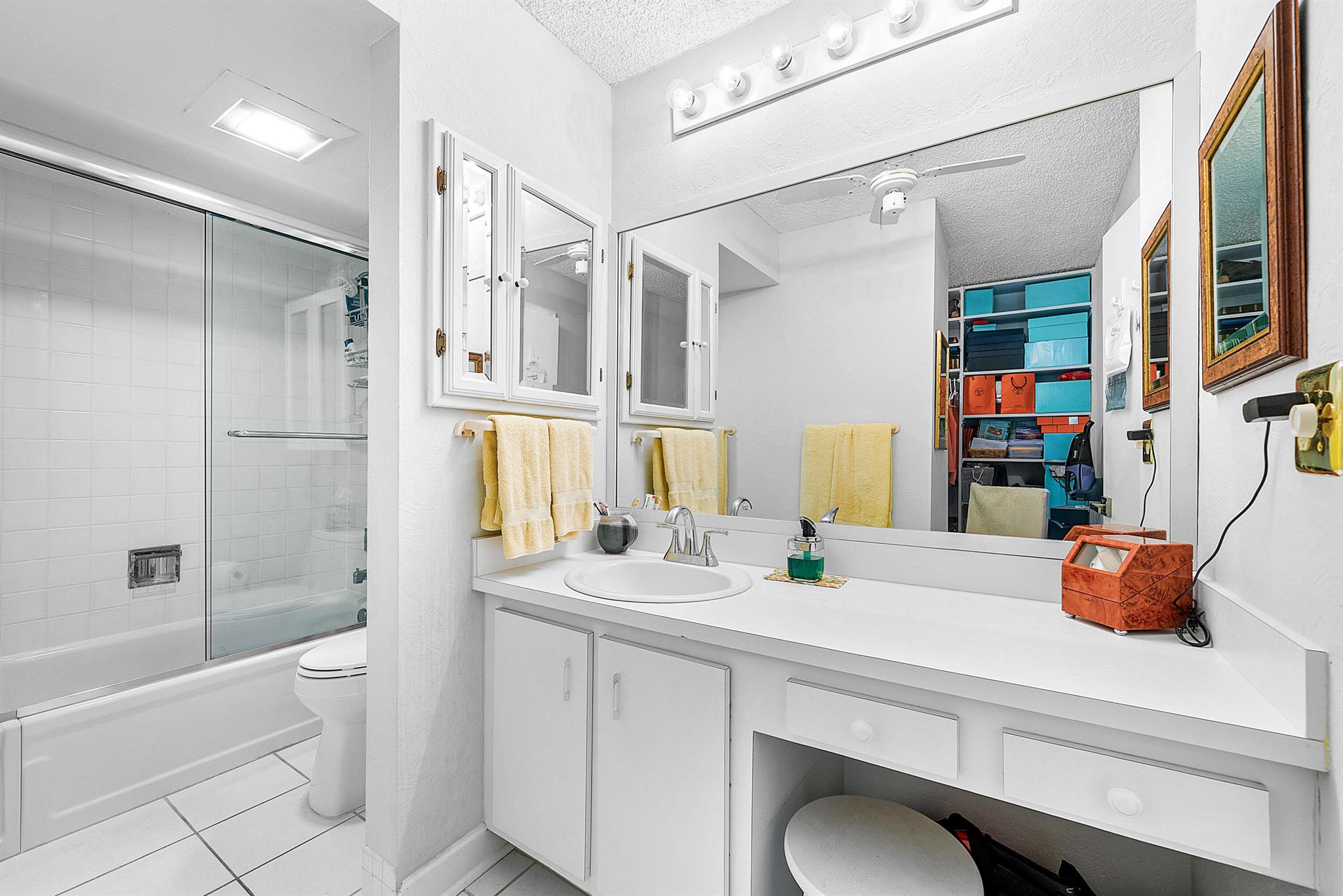 3575 S Ocean Boulevard 2000