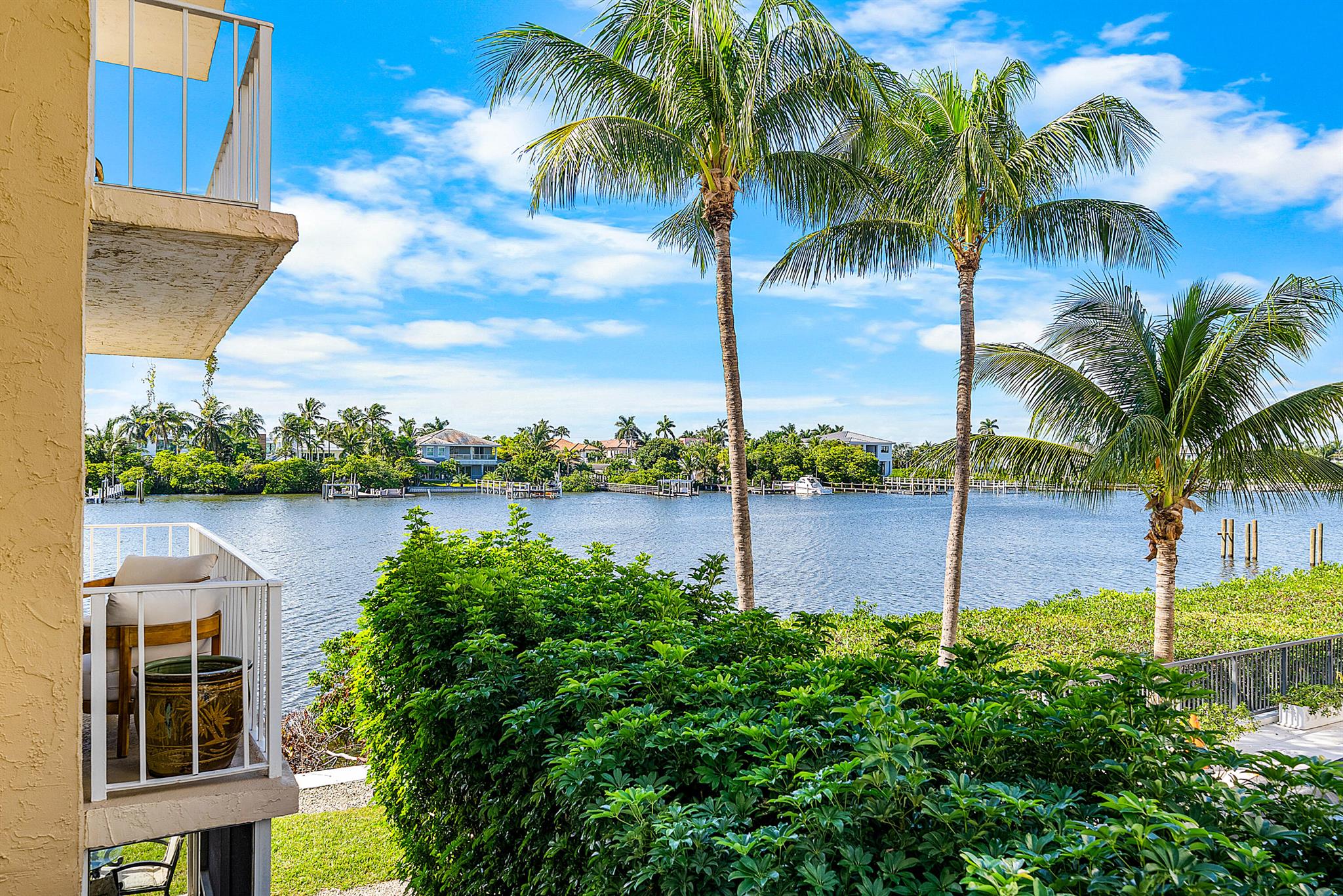 3575 S Ocean Boulevard 2000