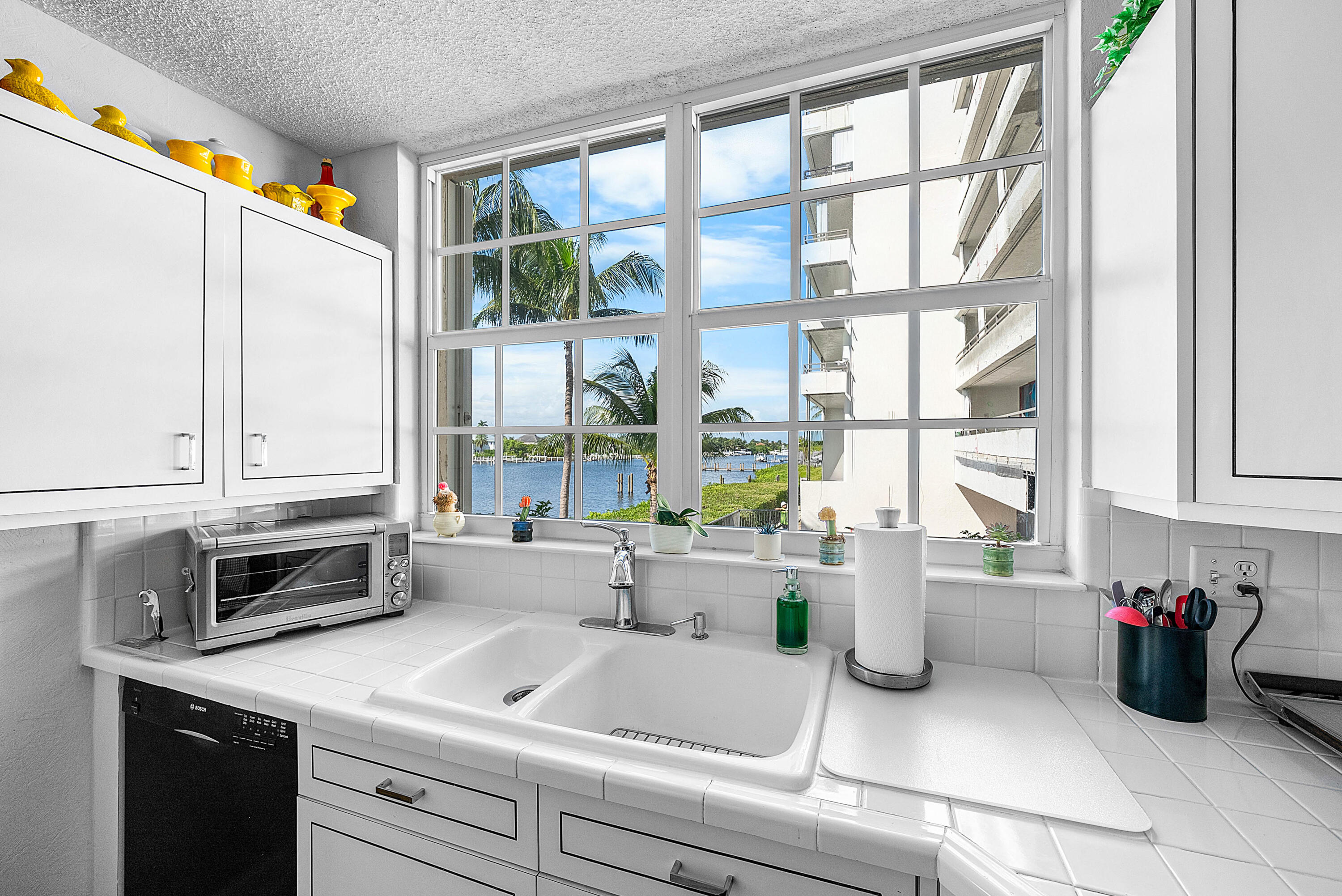 3575 S Ocean Boulevard 2000