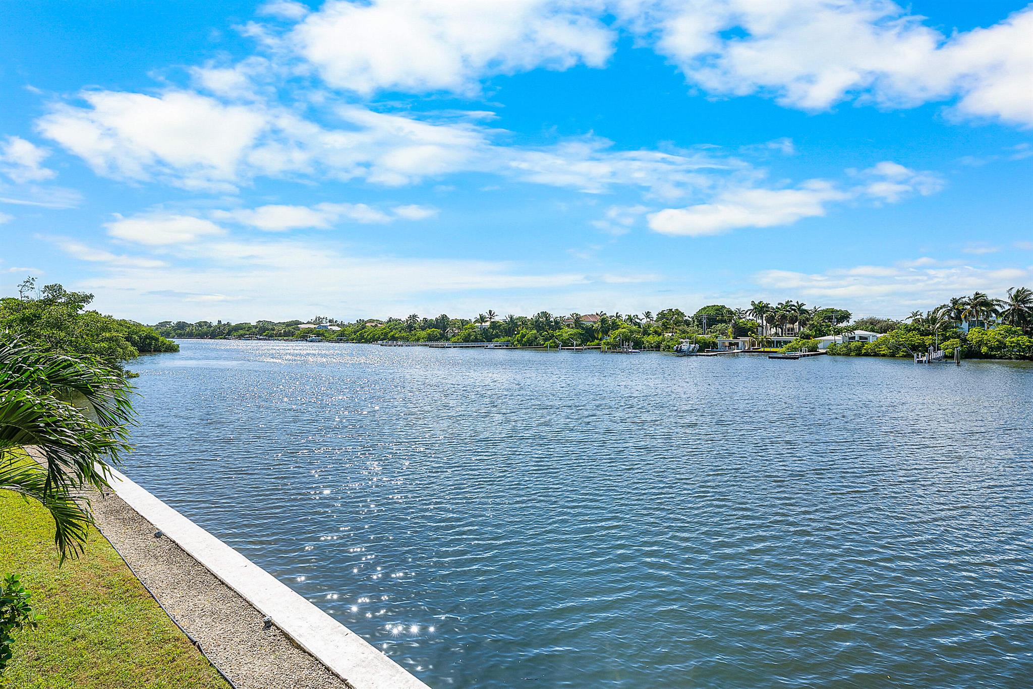 3575 S Ocean Boulevard 2000