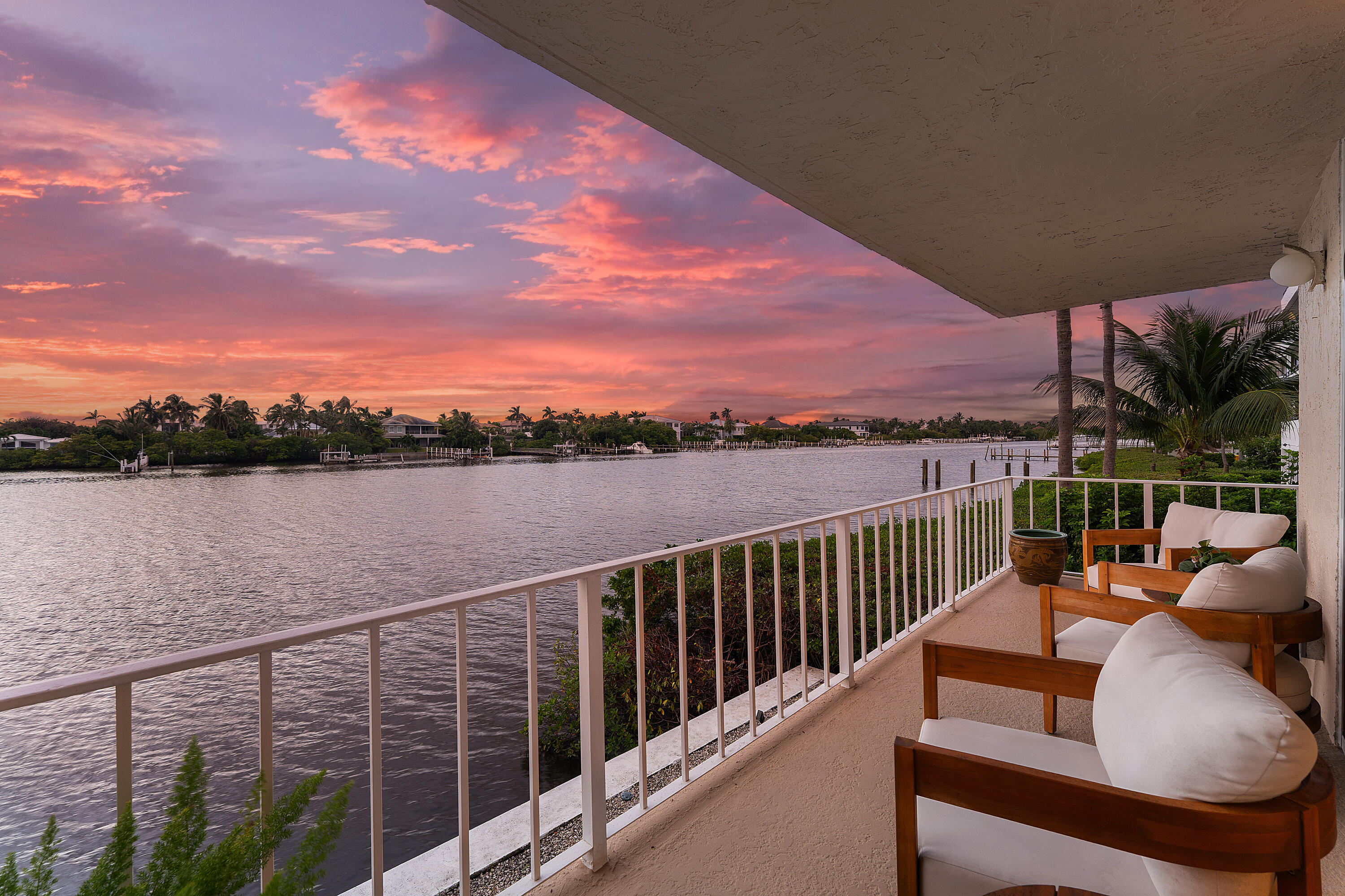 3575 S Ocean Boulevard 2000