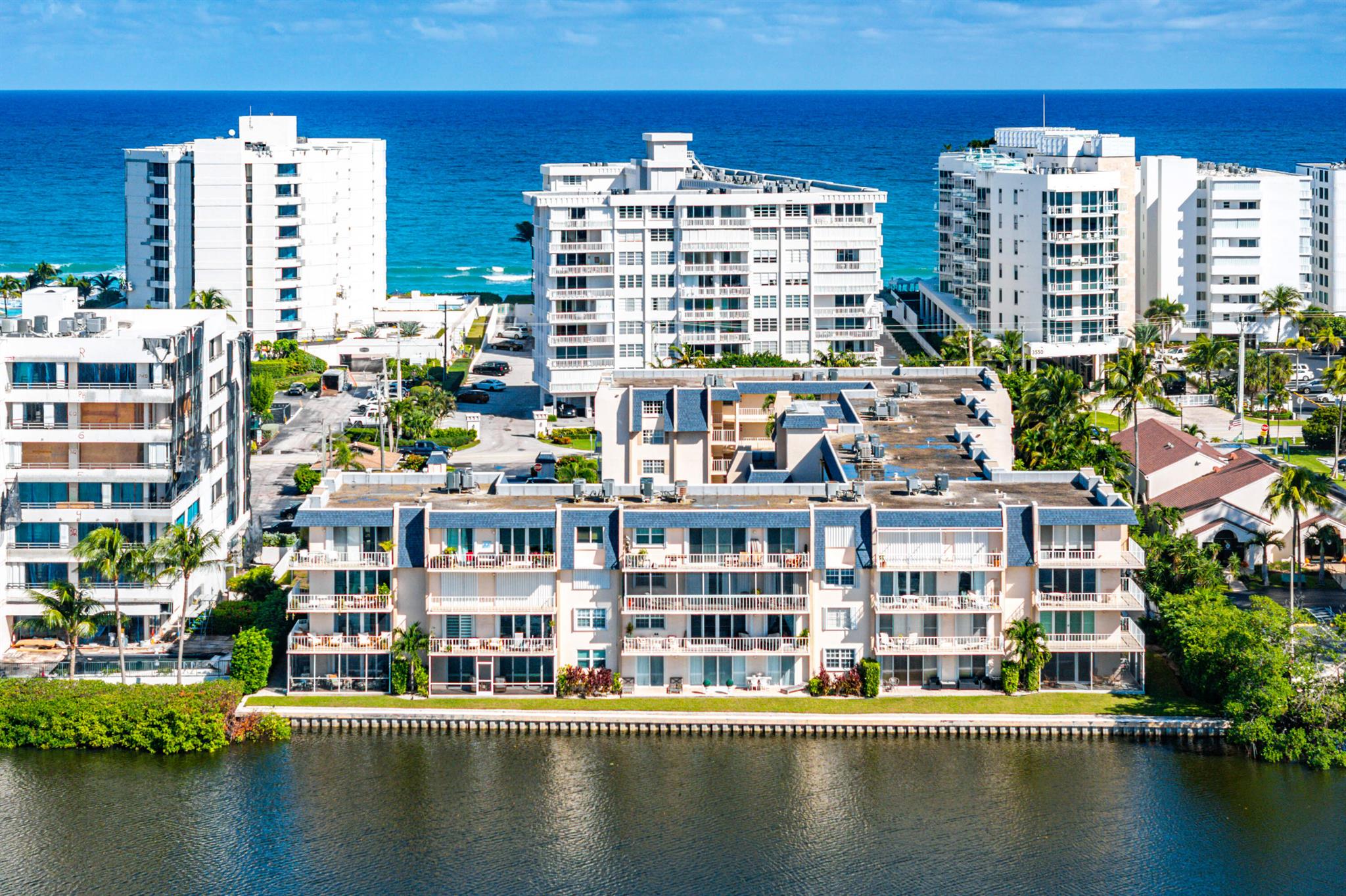 3575 S Ocean Boulevard 2000