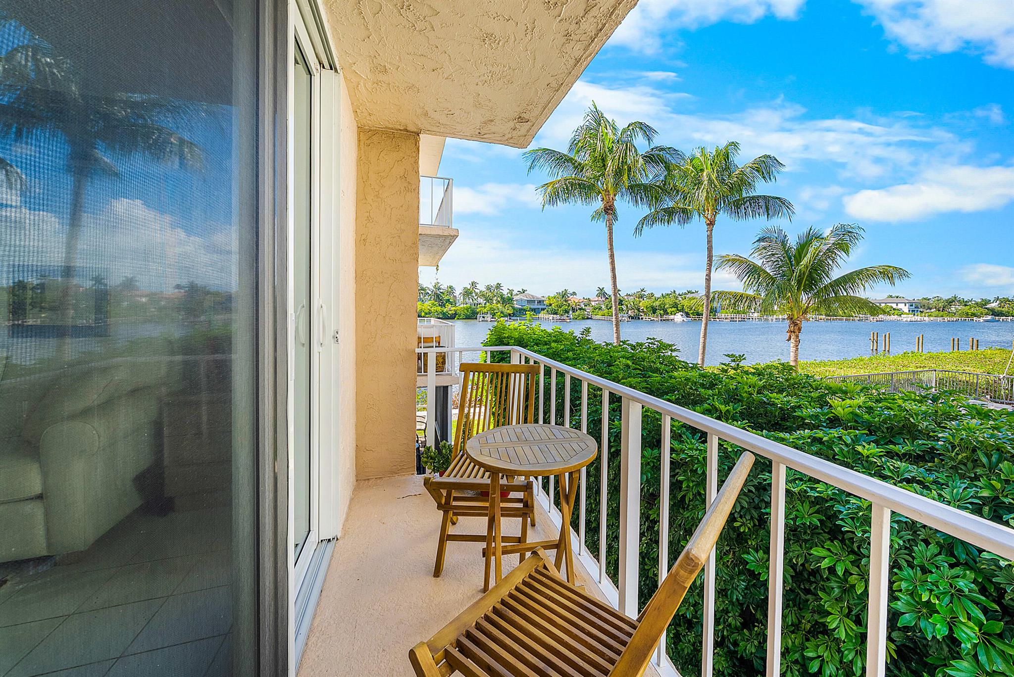 3575 S Ocean Boulevard 2000