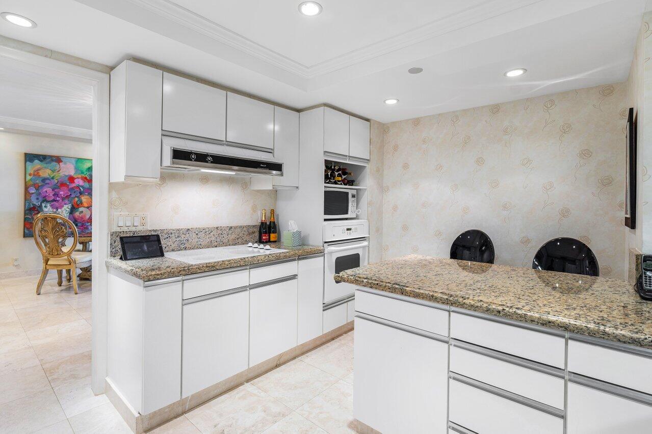 2660 S Ocean Boulevard 202n, Palm Beach Unit: 202n