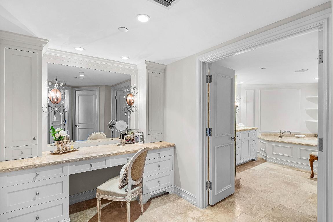 3100 S Ocean Boulevard 302s, Palm Beach Unit: 302s