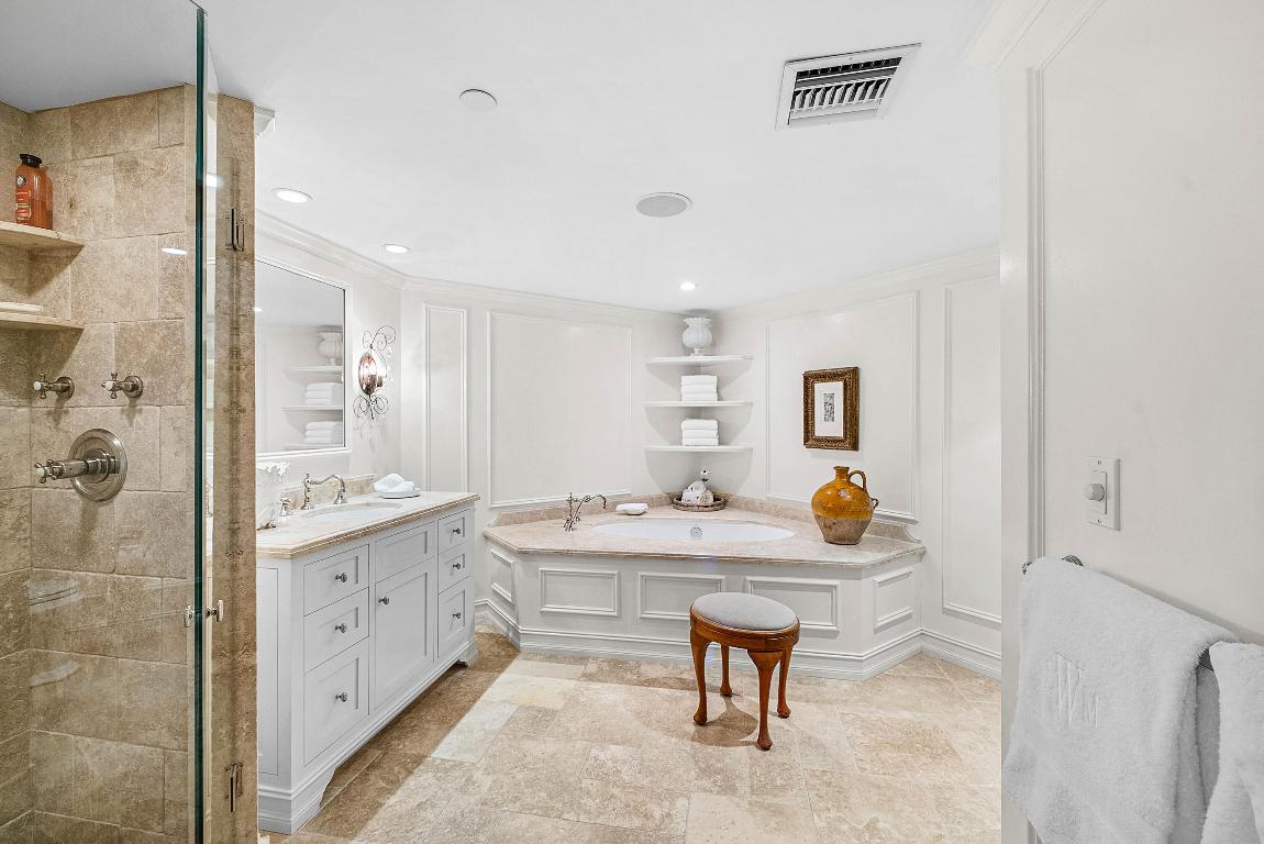 3100 S Ocean Boulevard 302s, Palm Beach Unit: 302s