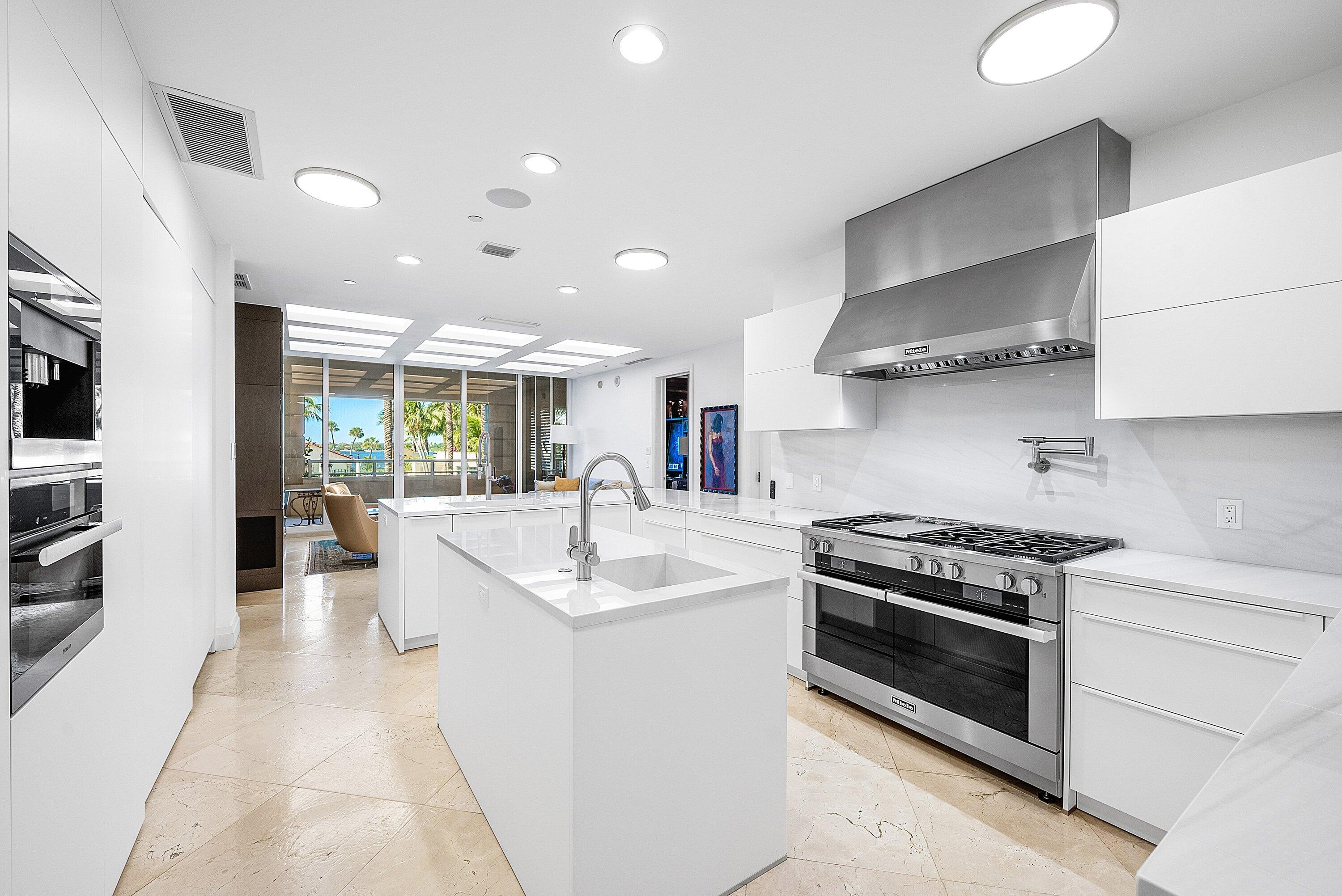 3000 S Ocean Boulevard 206