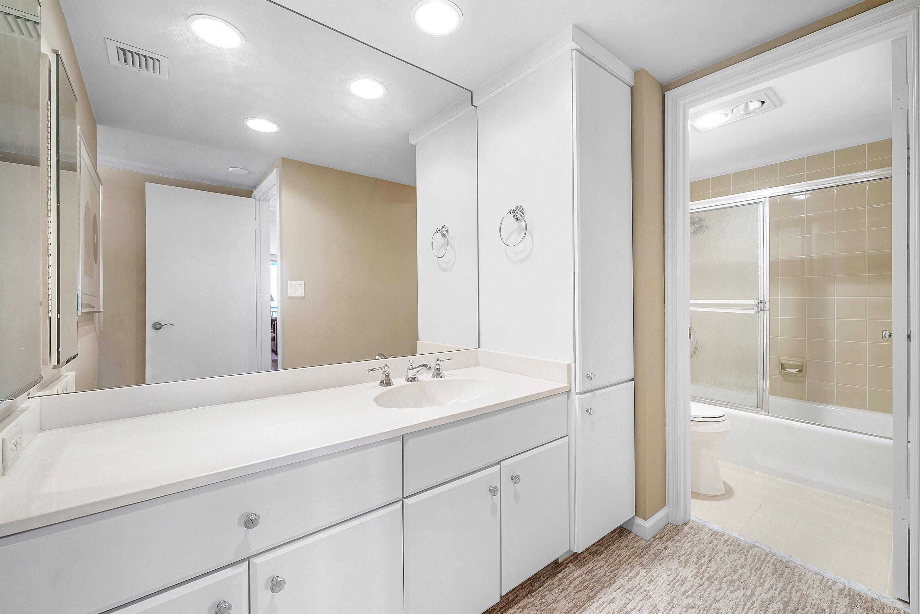 2600 S Ocean Boulevard 303w