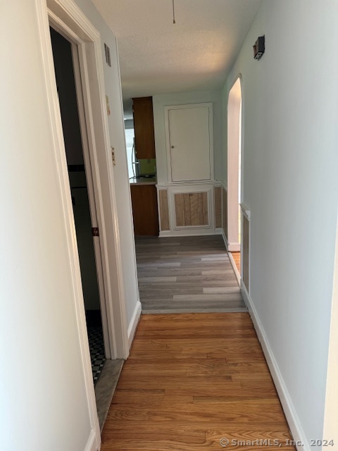 4 Willow Lane
