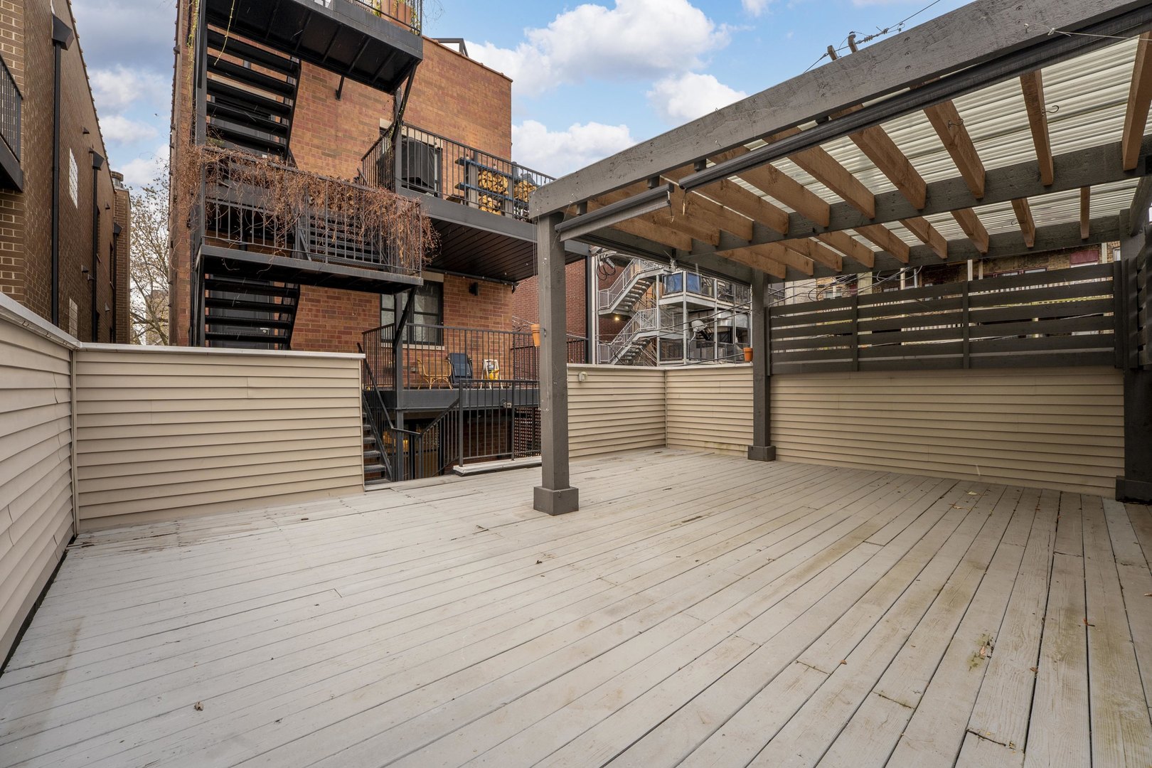 3716 N Kenmore Avenue Unit: 1