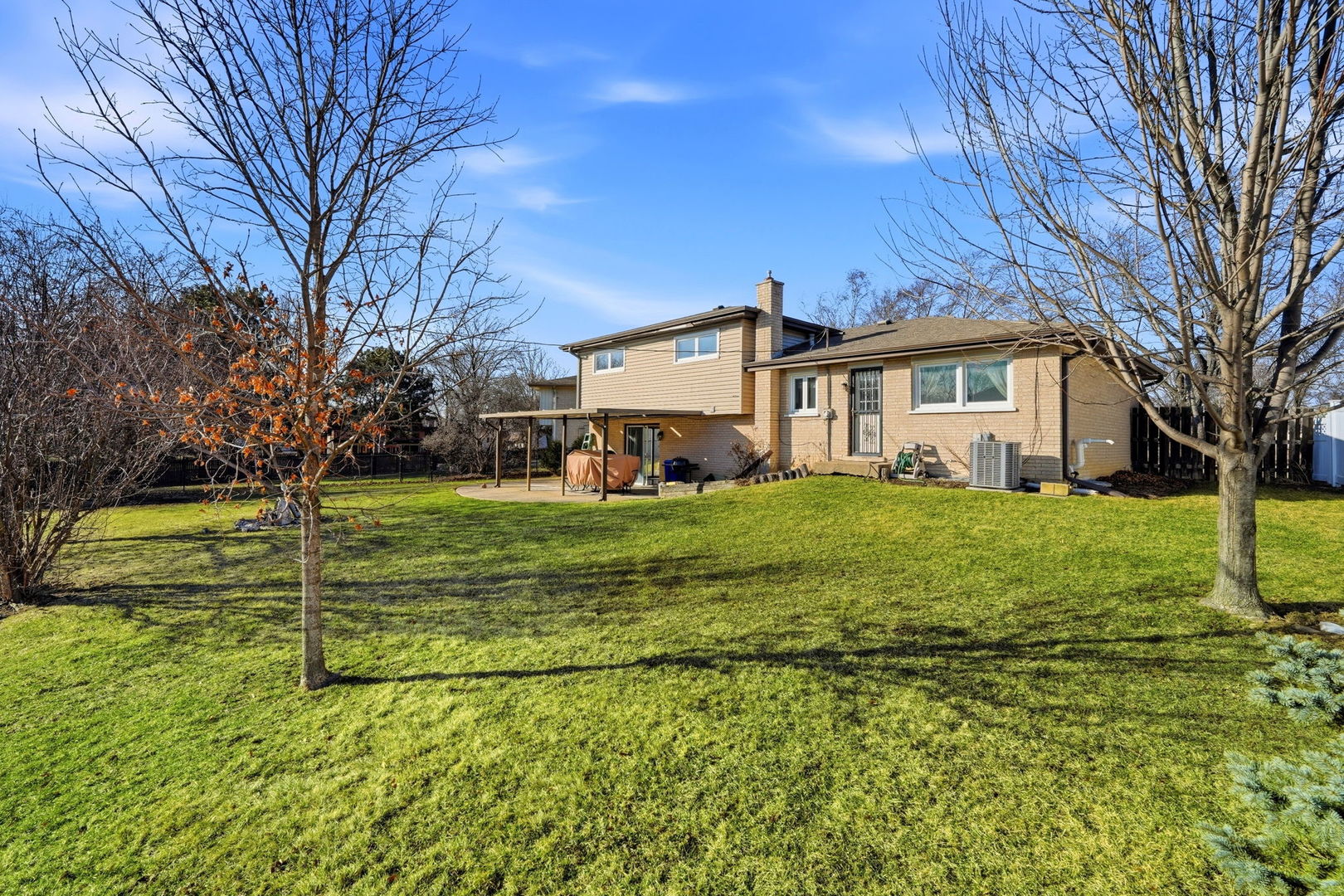 912 River Forest Court