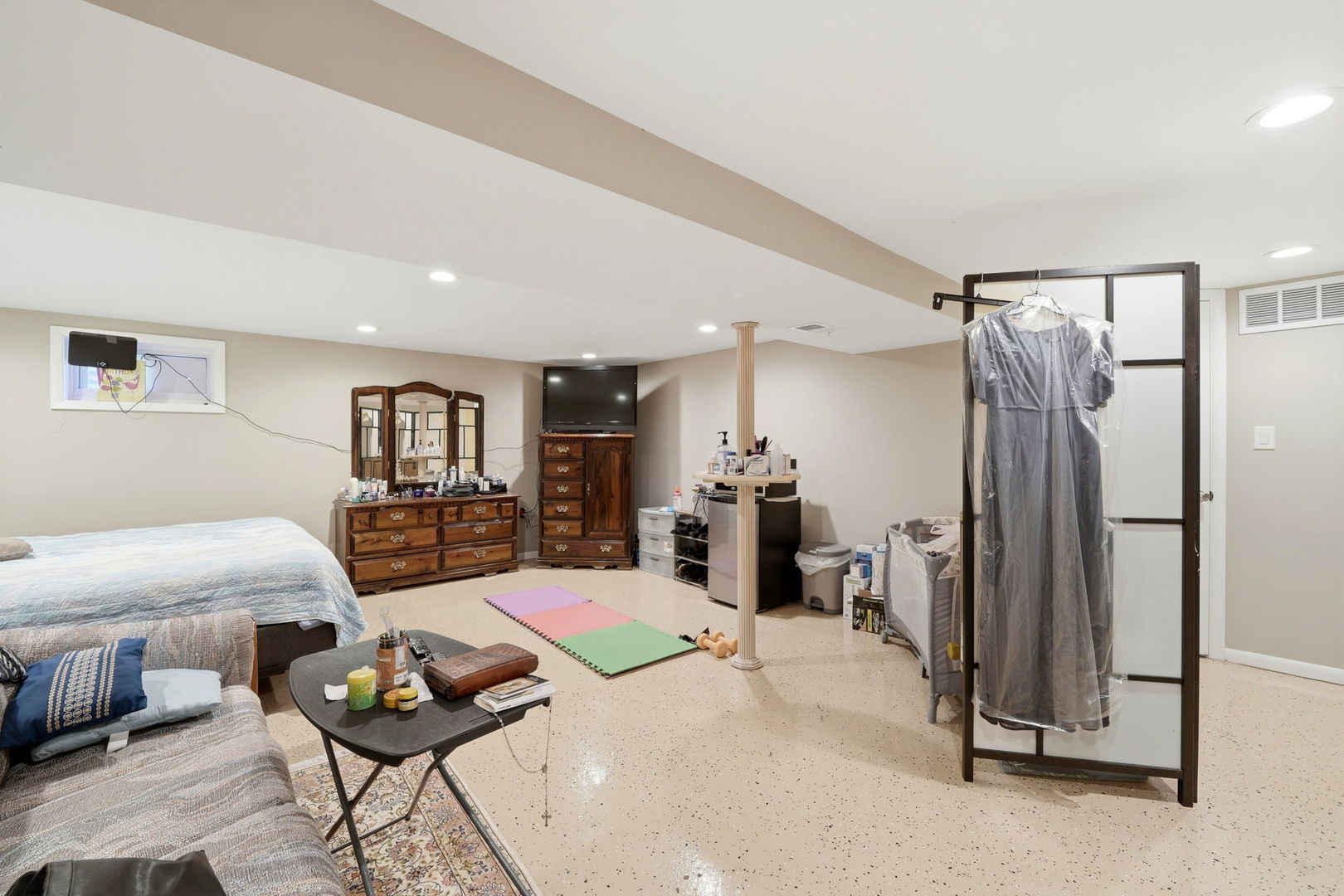 912 River Forest Court