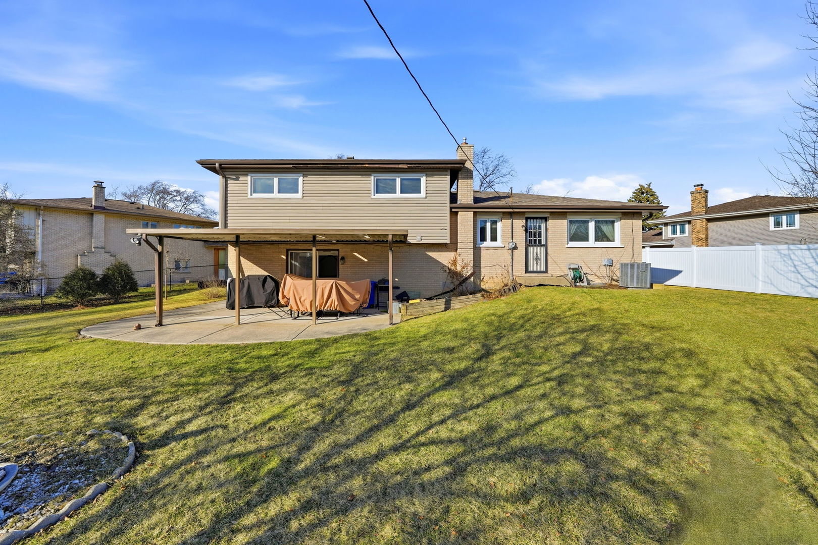 912 River Forest Court