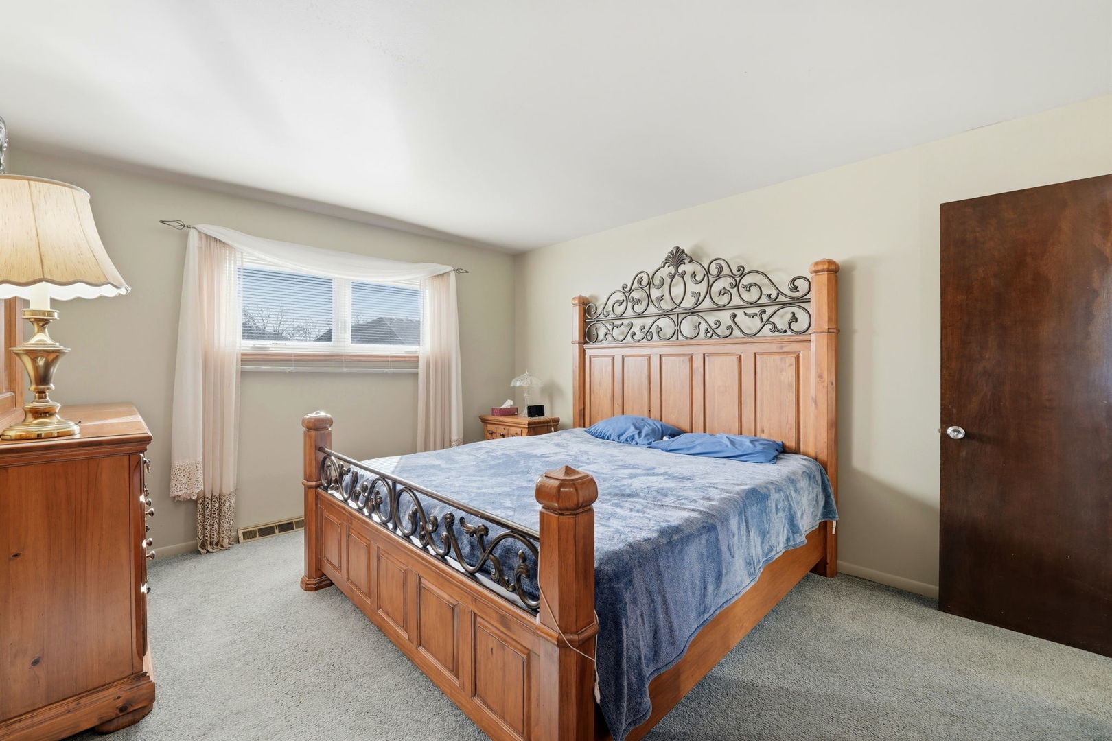 912 River Forest Court