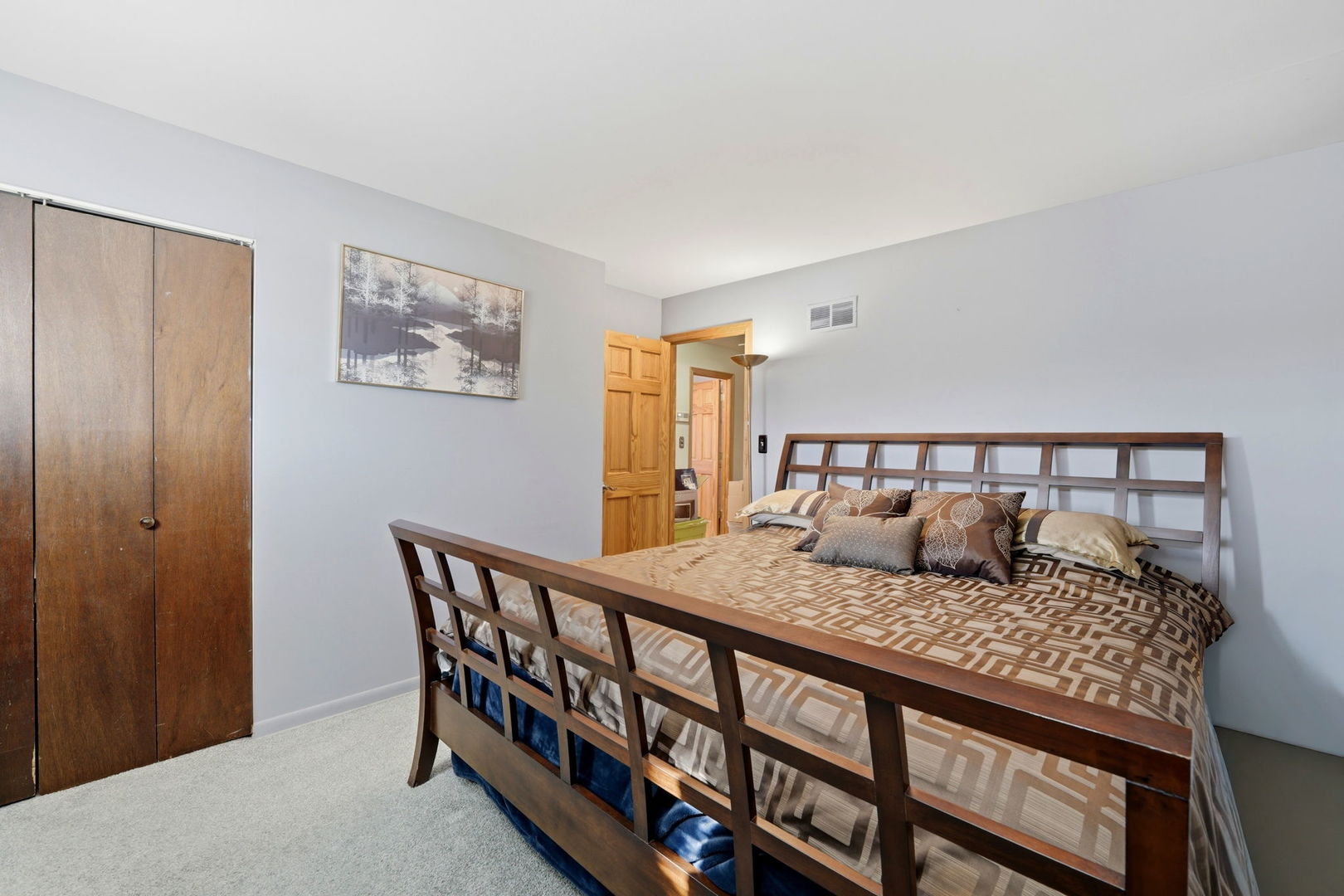 912 River Forest Court