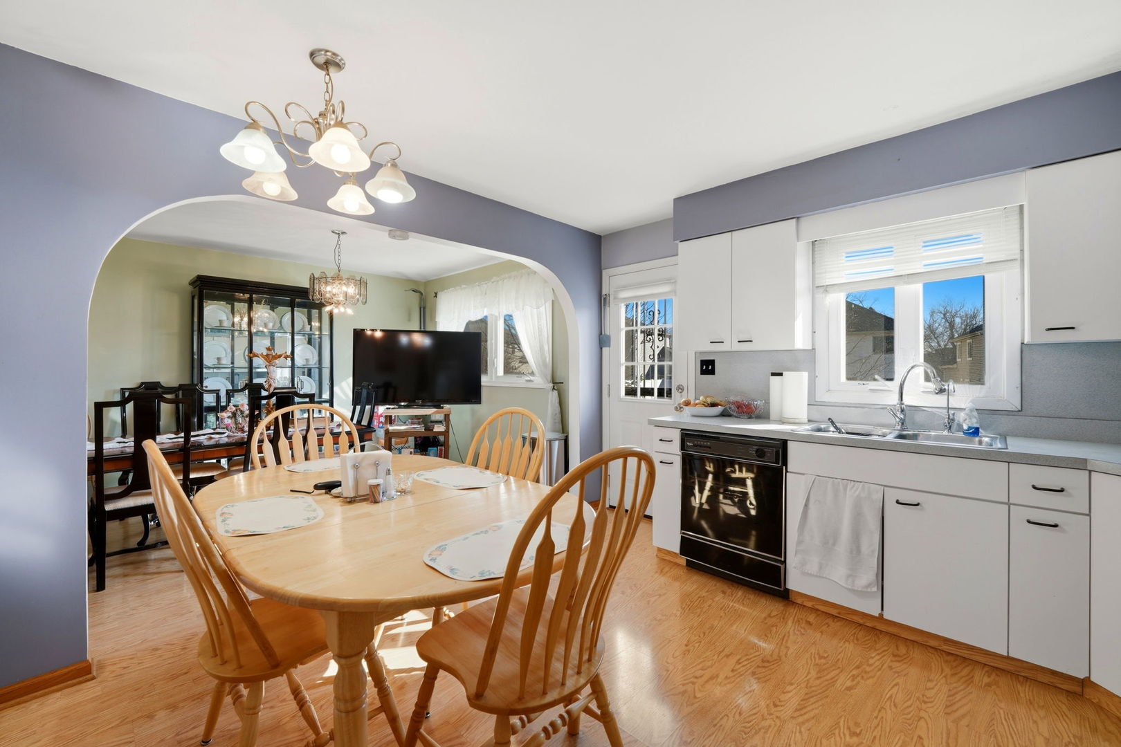 912 River Forest Court