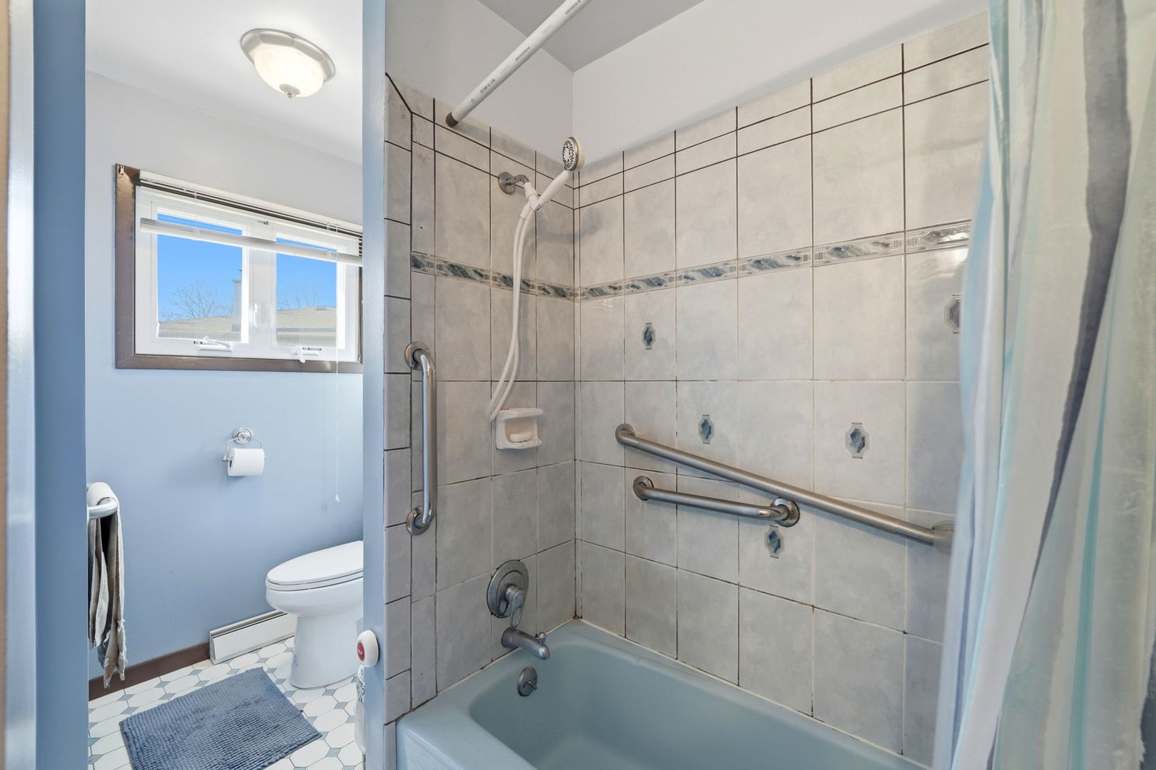 912 River Forest Court