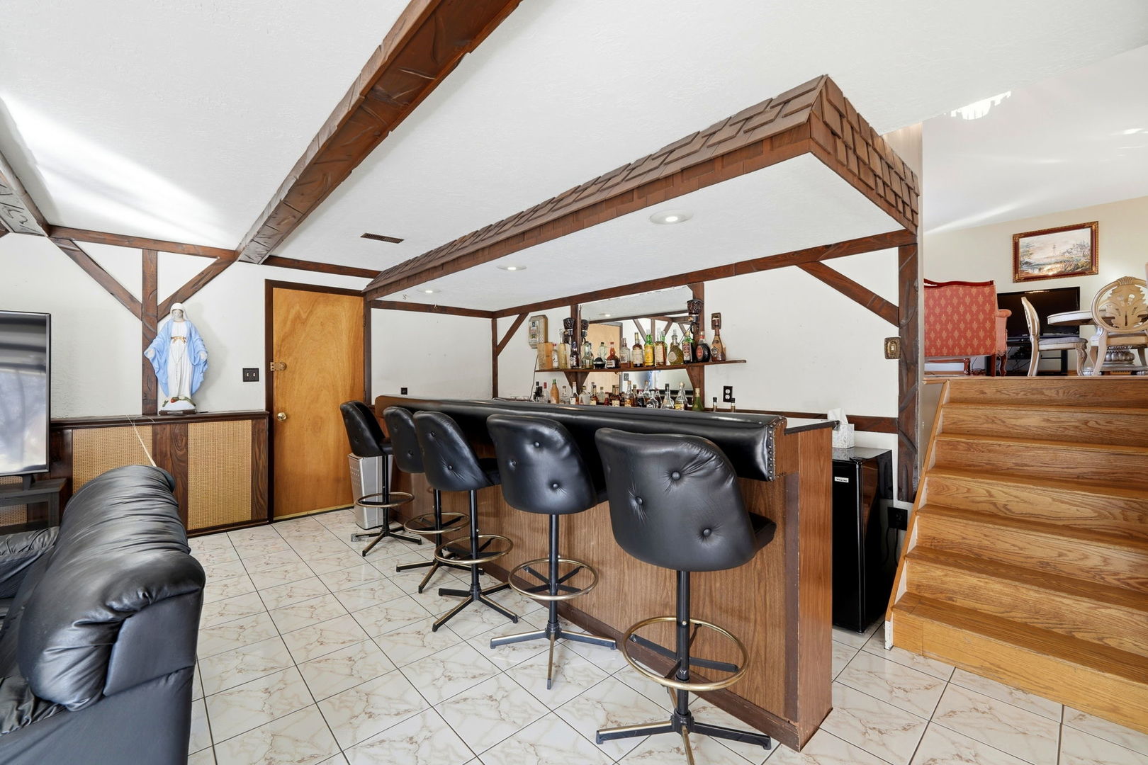 912 River Forest Court