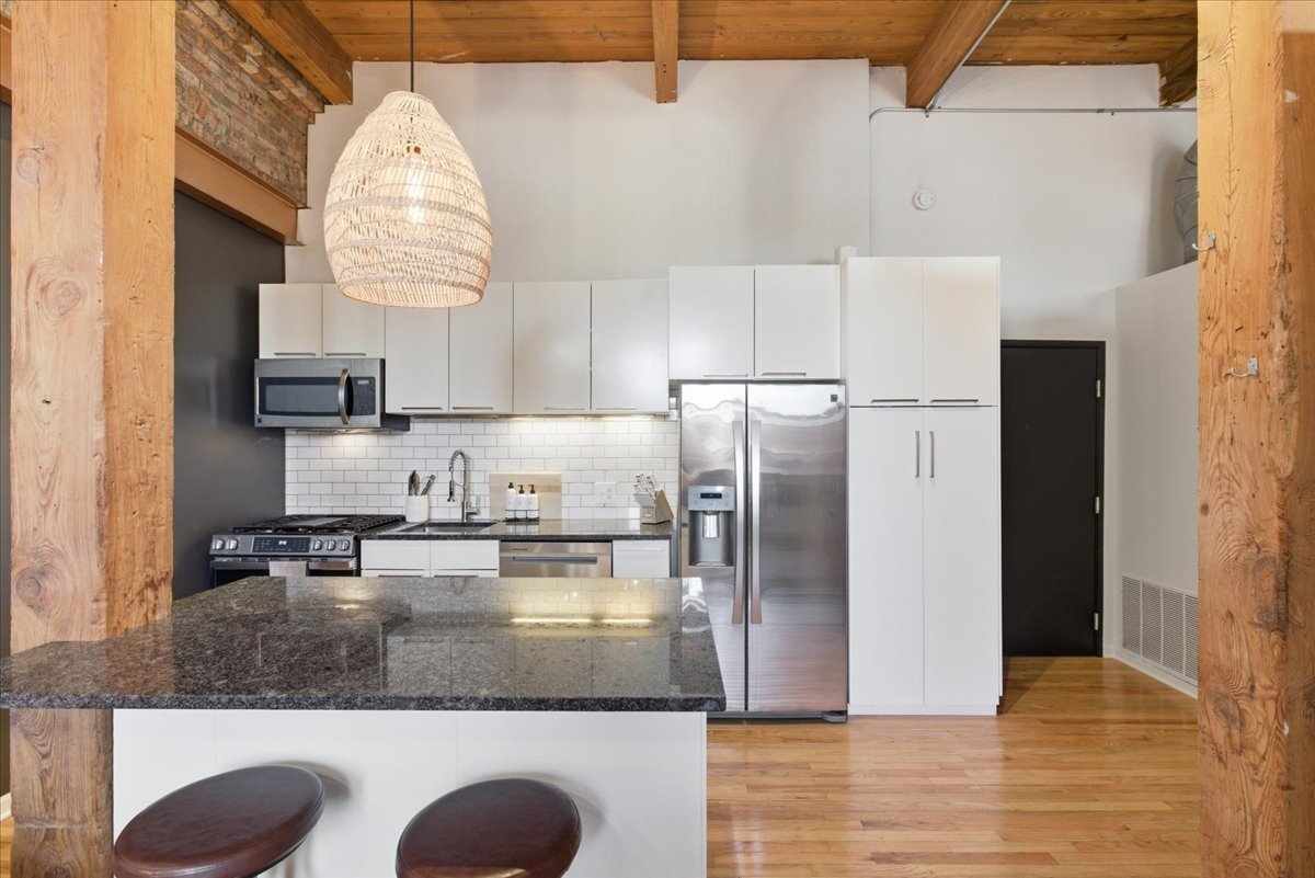 2510 N Wayne Avenue Unit: 304