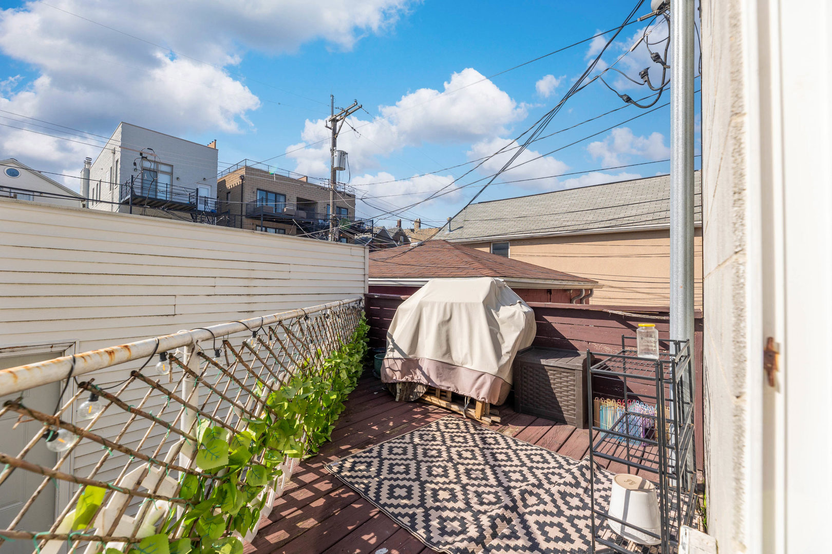1060 N Hermitage Avenue Unit: 3