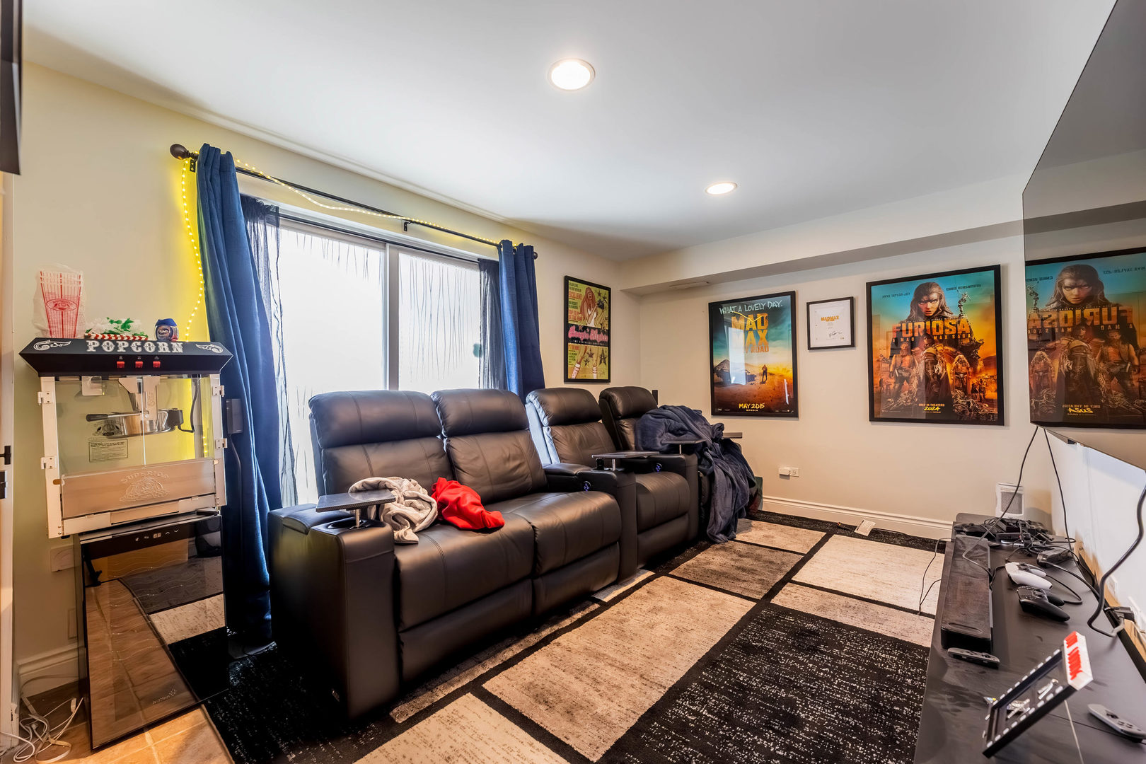 1060 N Hermitage Avenue Unit: 3