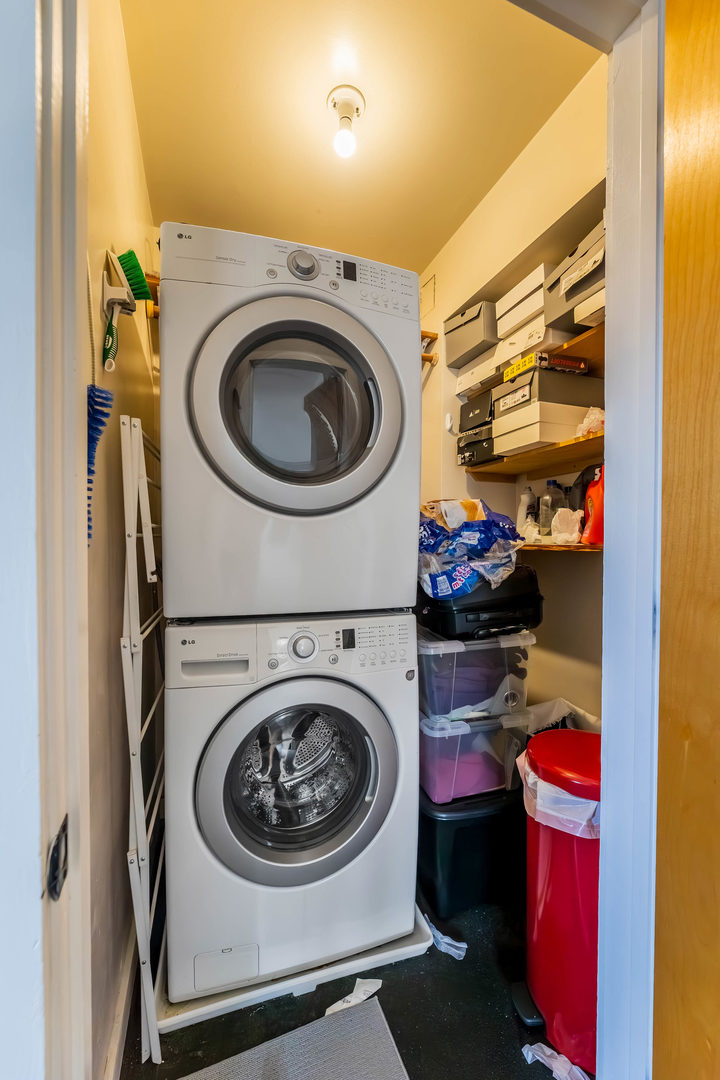1060 N Hermitage Avenue Unit: 3