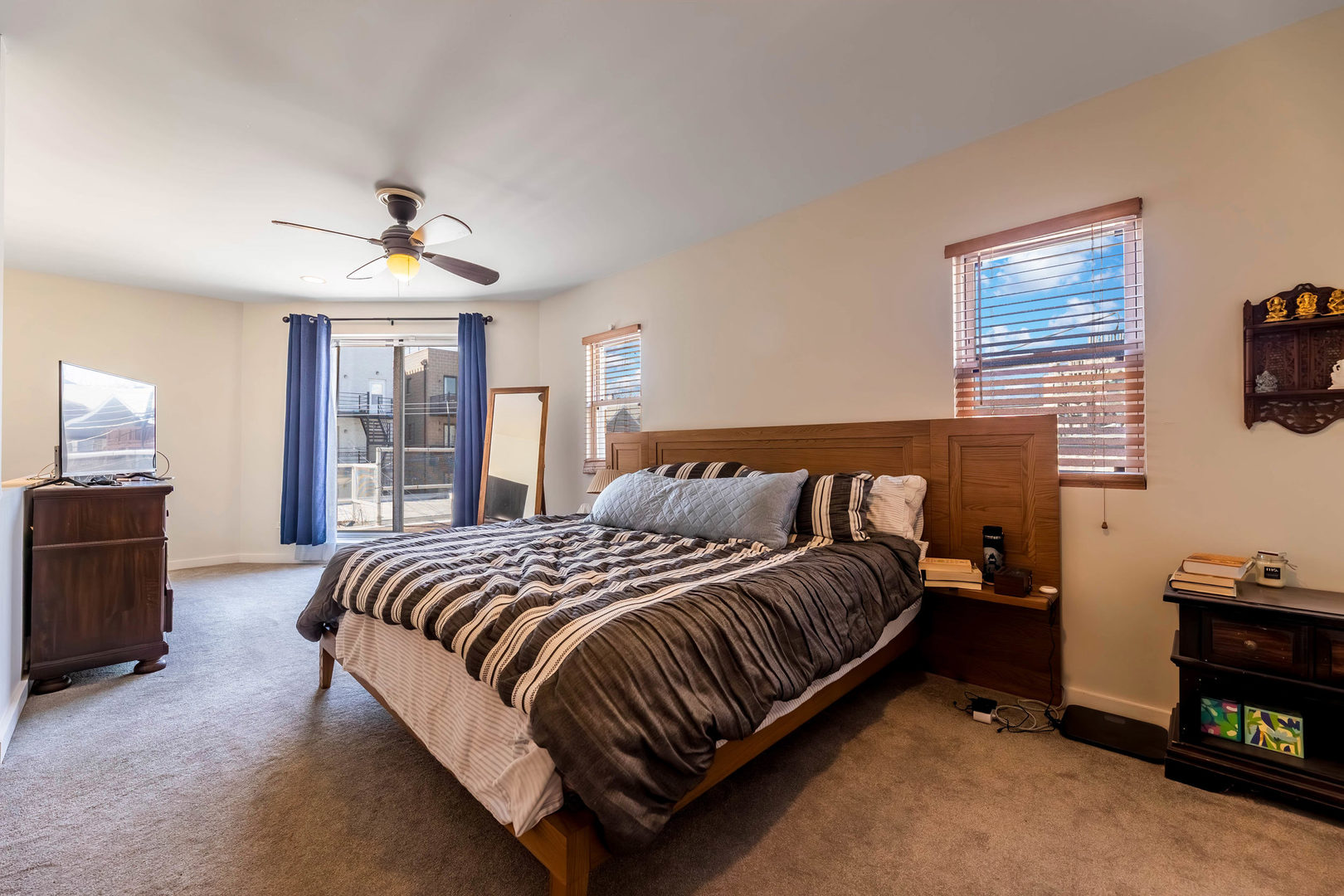 1060 N Hermitage Avenue Unit: 3