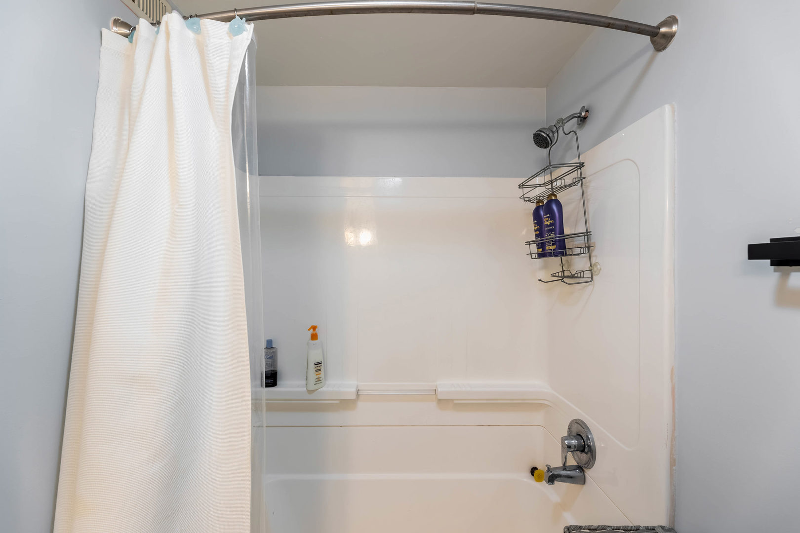 1060 N Hermitage Avenue Unit: 3
