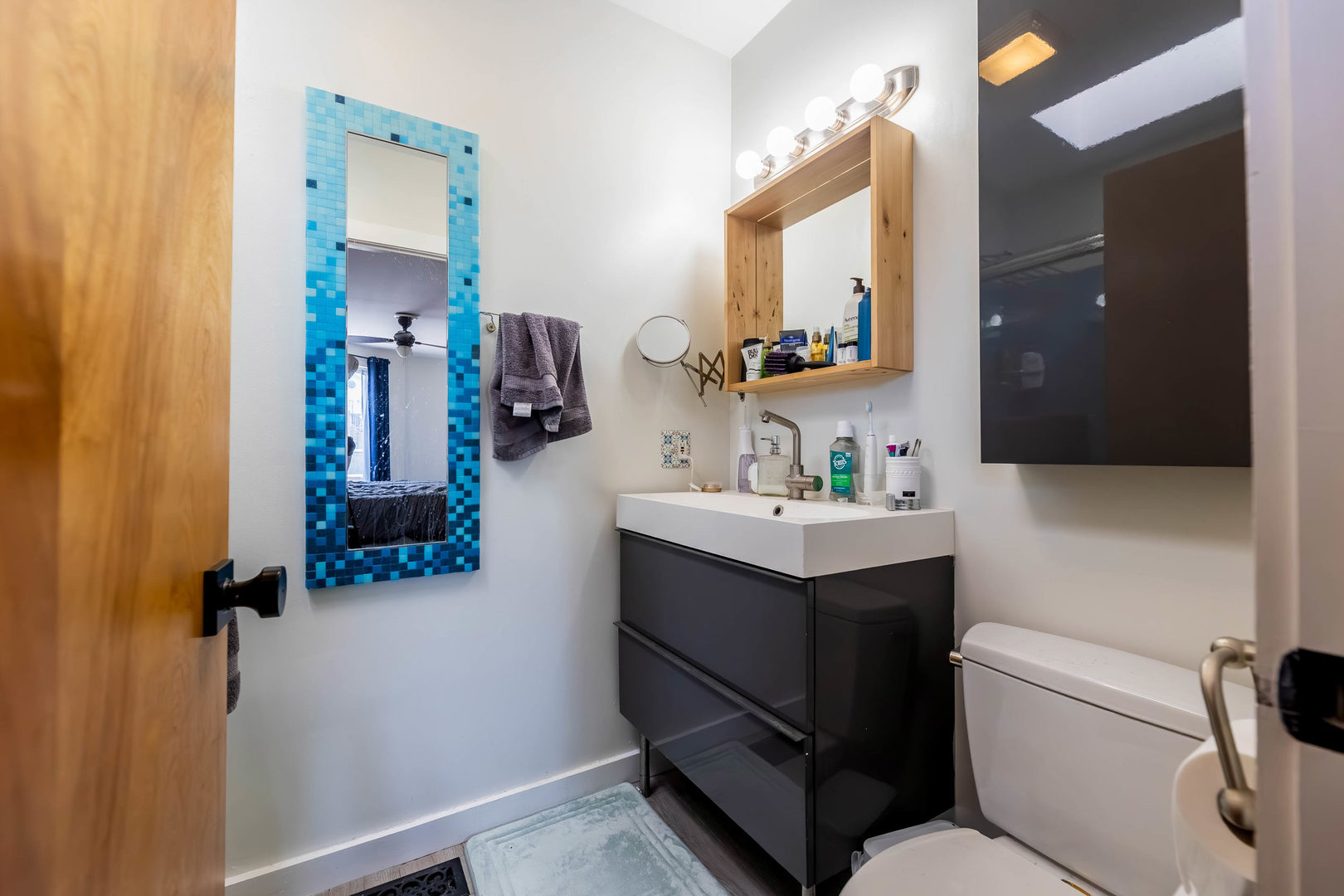 1060 N Hermitage Avenue Unit: 3