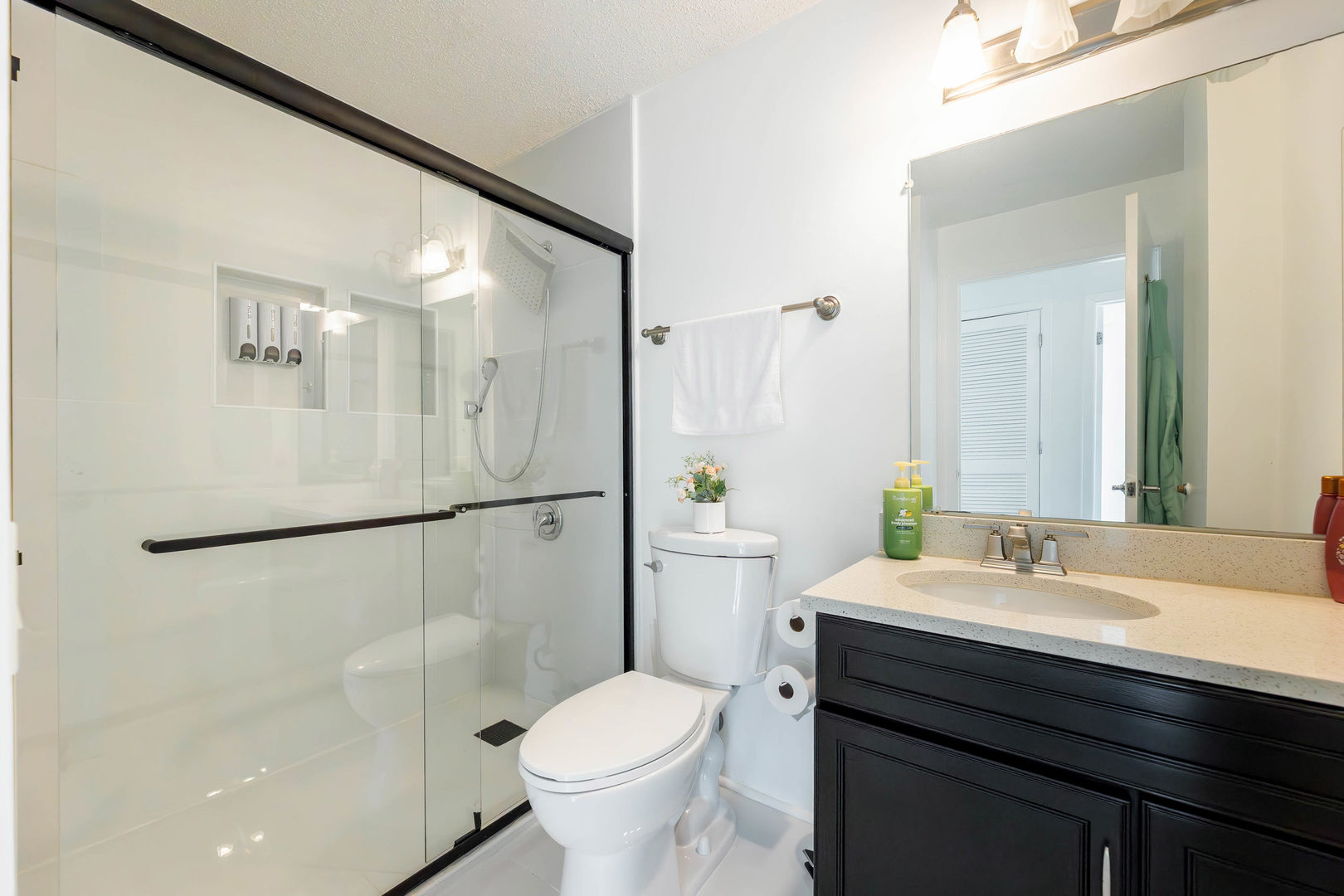 3120 S Indiana Avenue Unit: 207