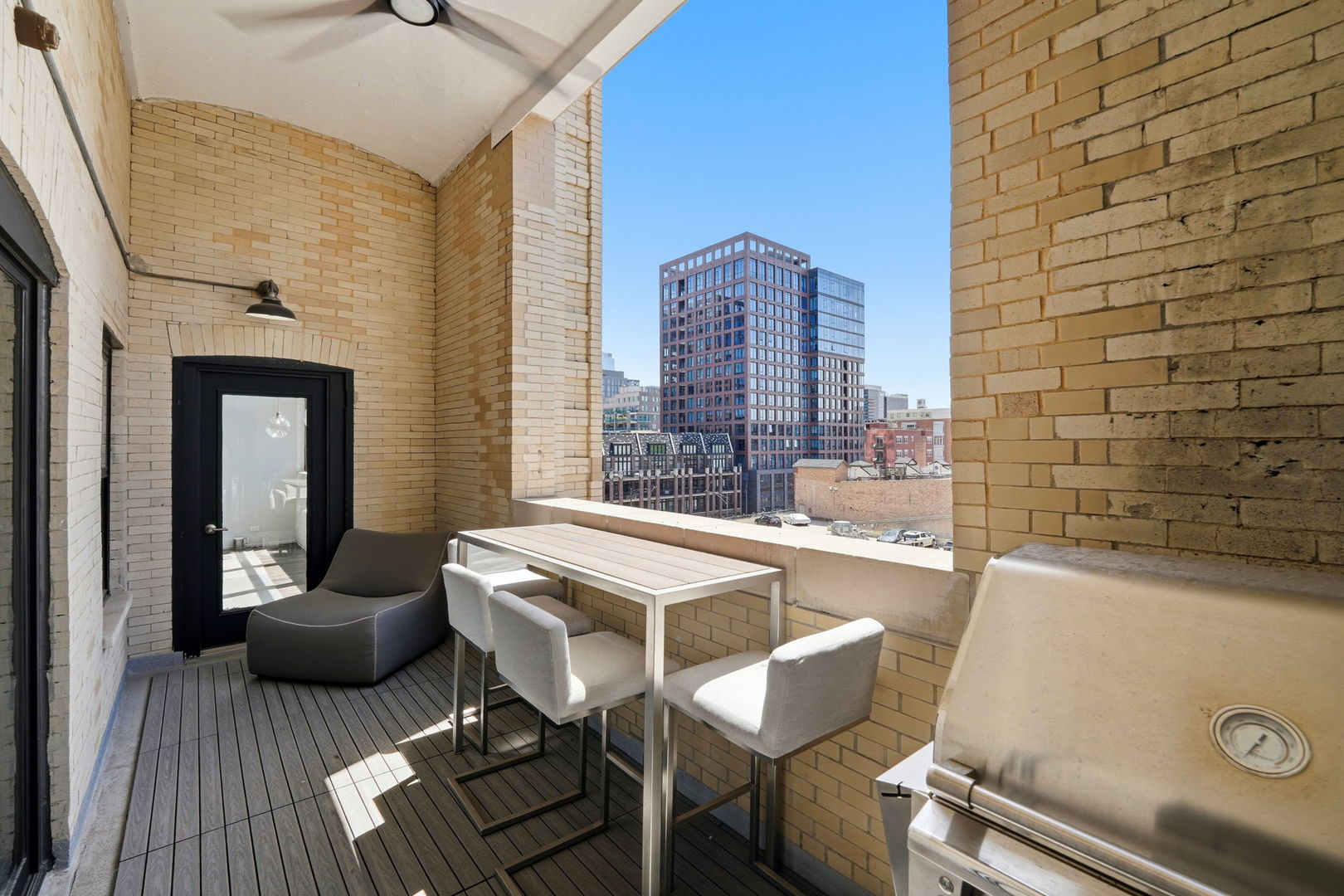 1000 W Washington Boulevard Unit: 406
