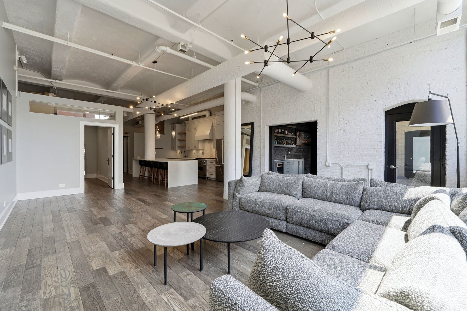 1000 W Washington Boulevard Unit: 406