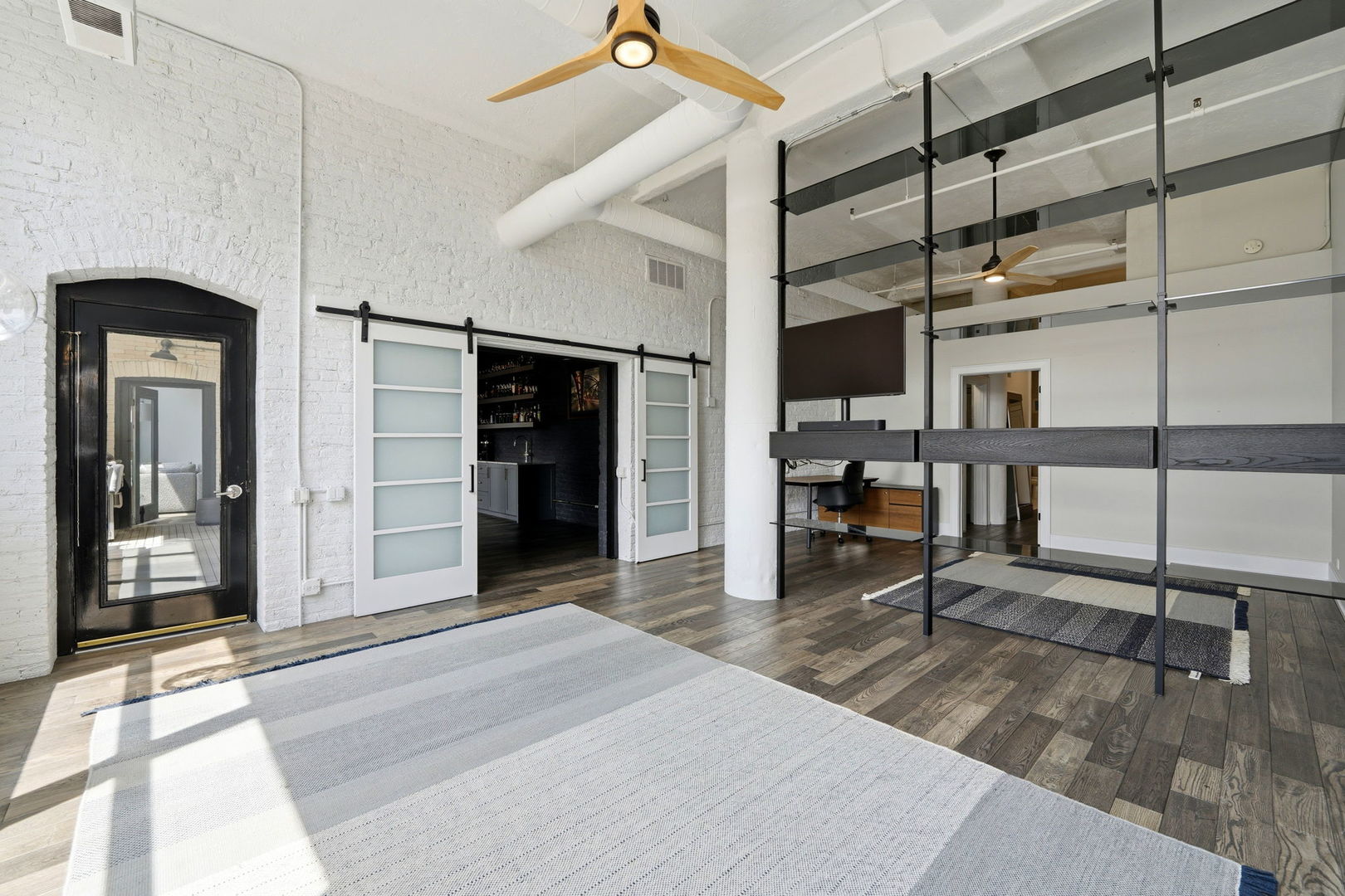 1000 W Washington Boulevard Unit: 406